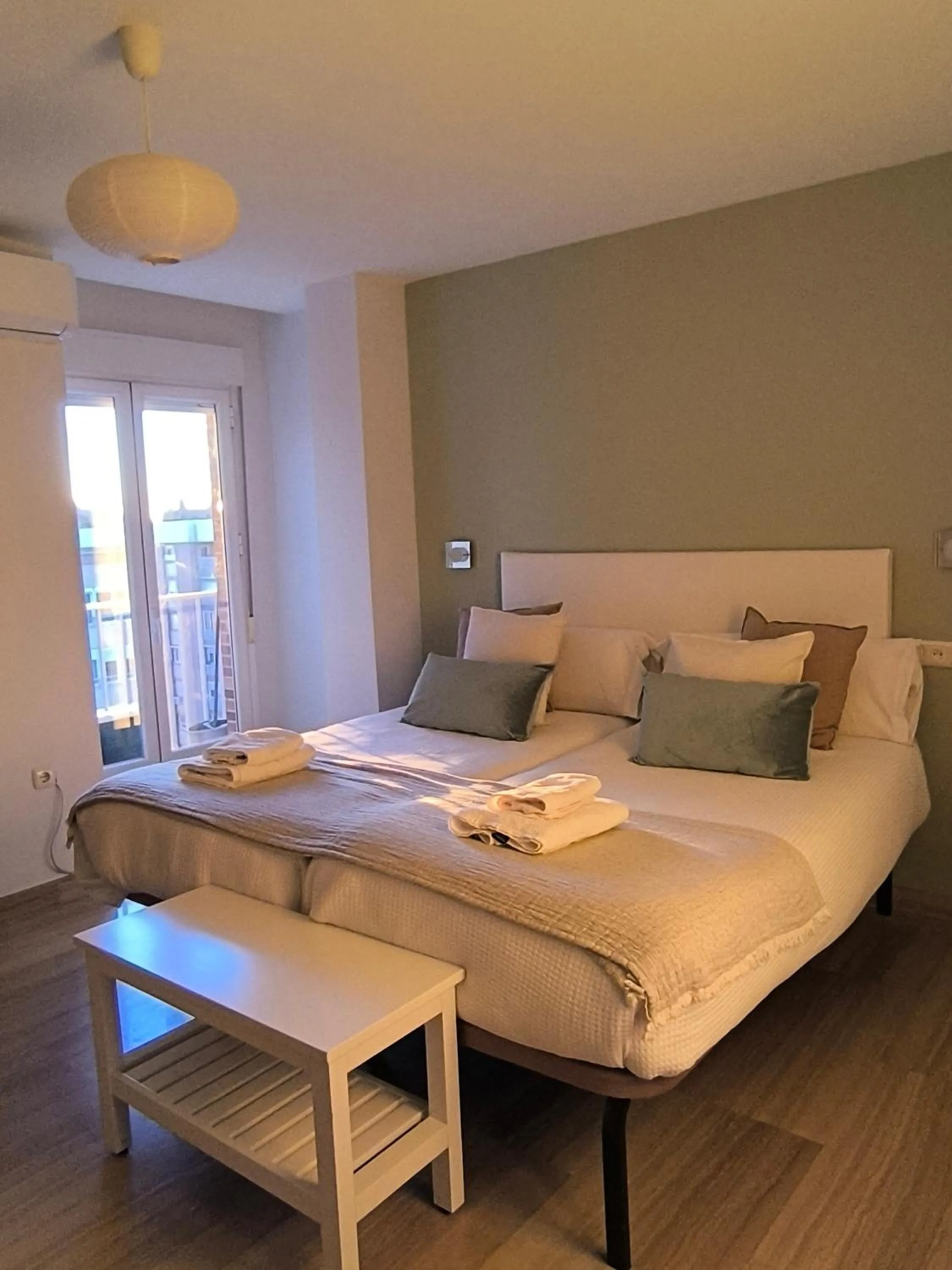 Bedroom, Bed in Apartamento Góngora