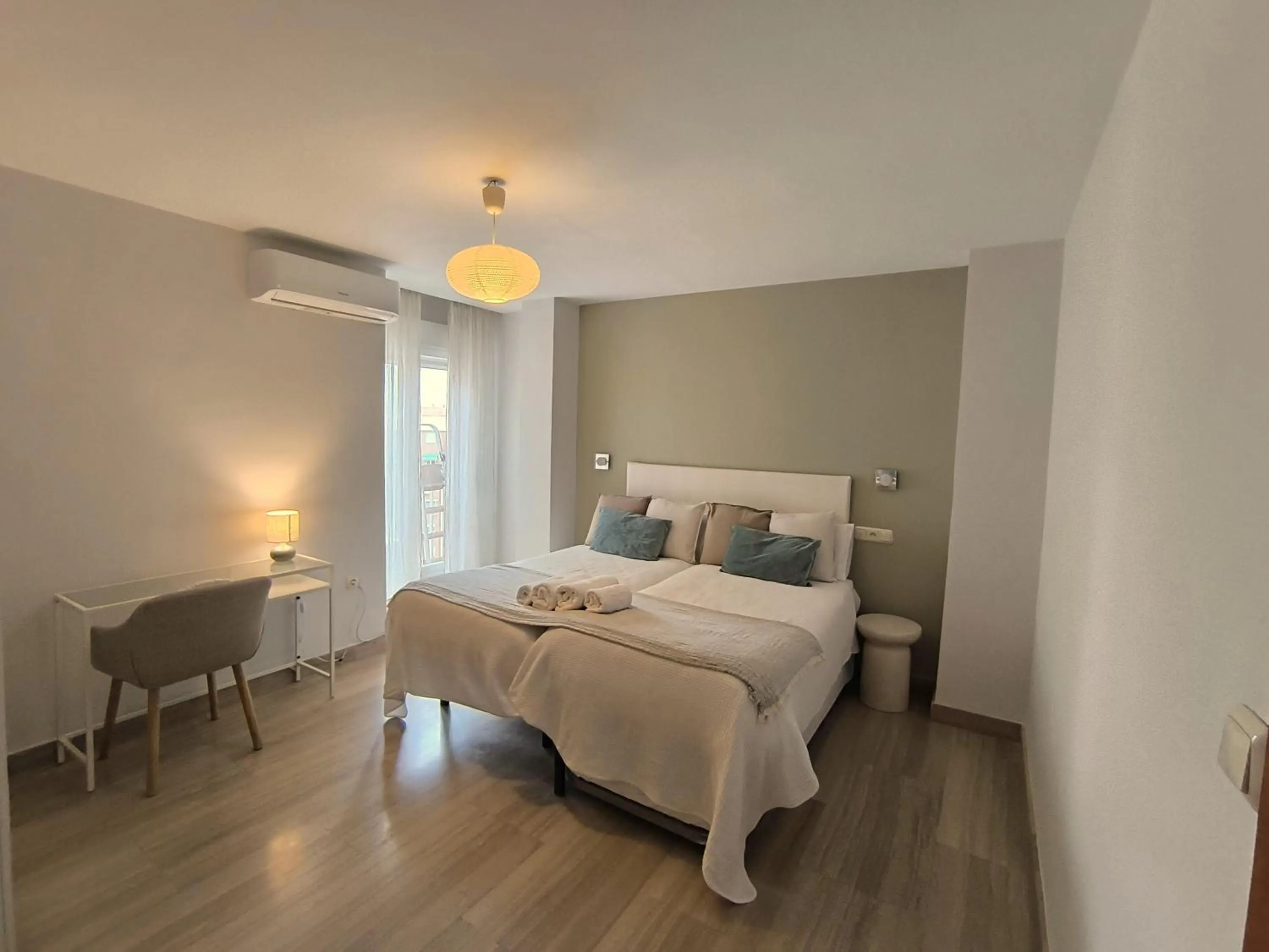 Bedroom, Bed in Apartamento Góngora