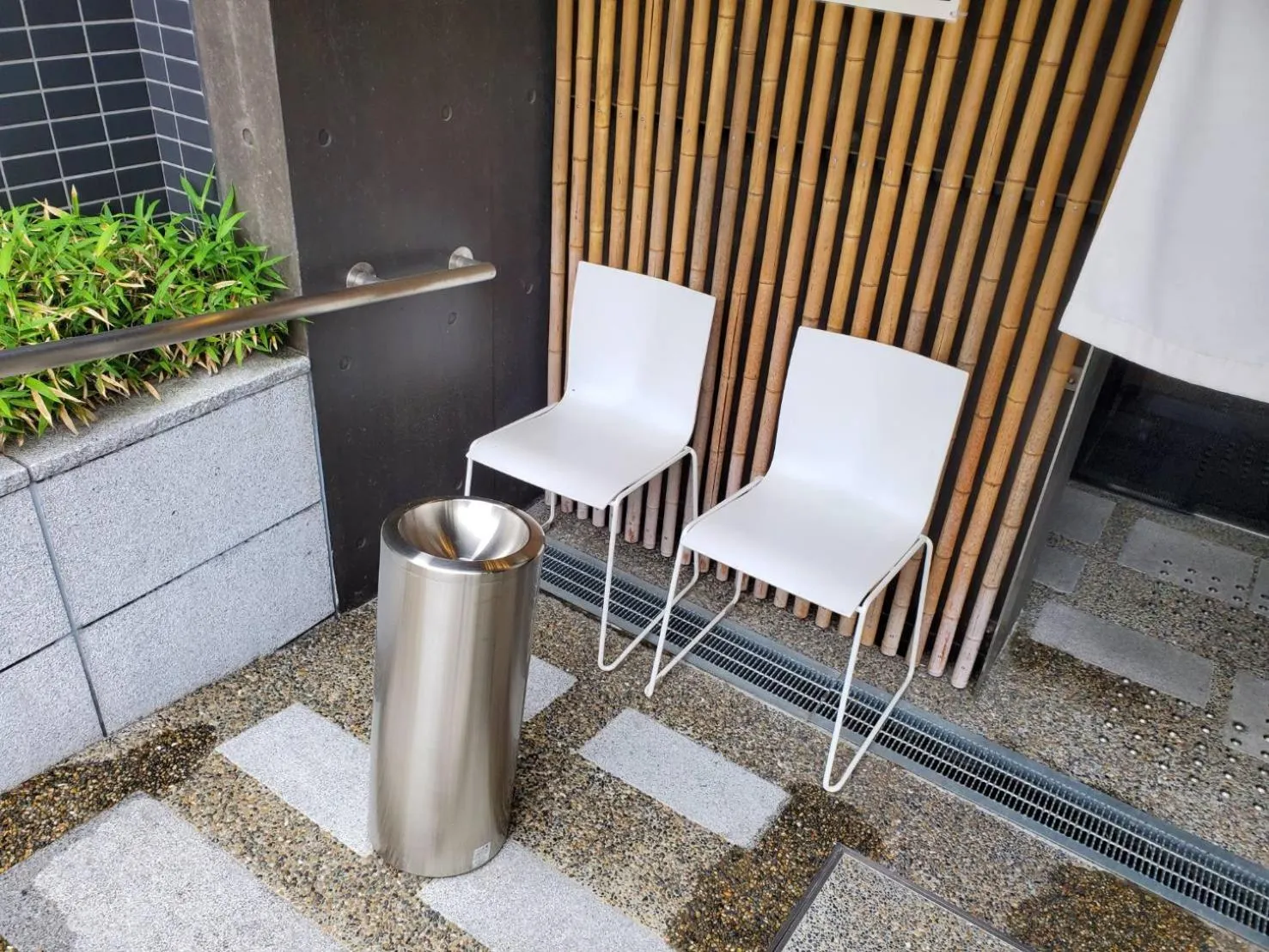 Facade/entrance in Naganoya