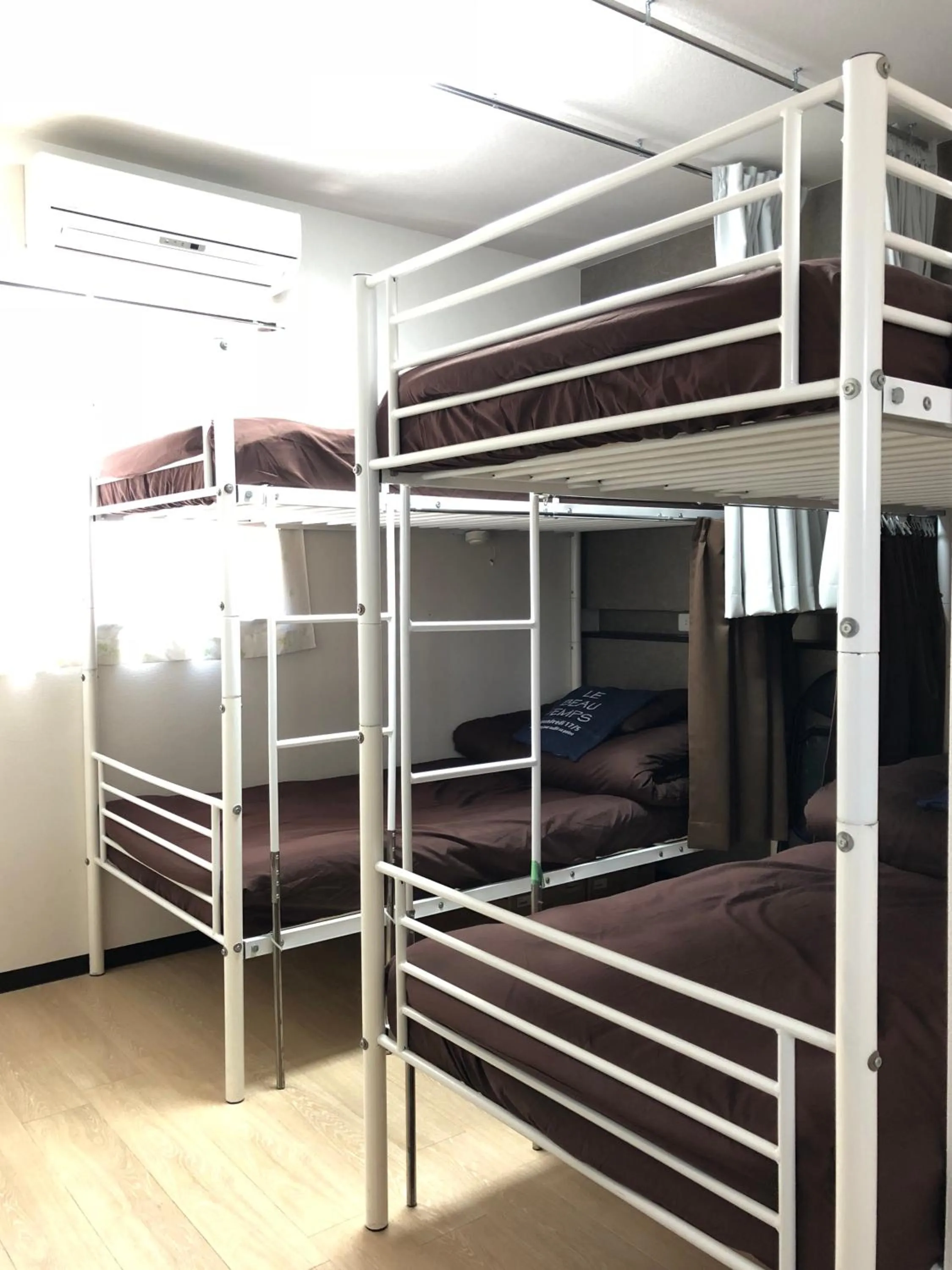 bunk bed, Bed in Keimei Guest House