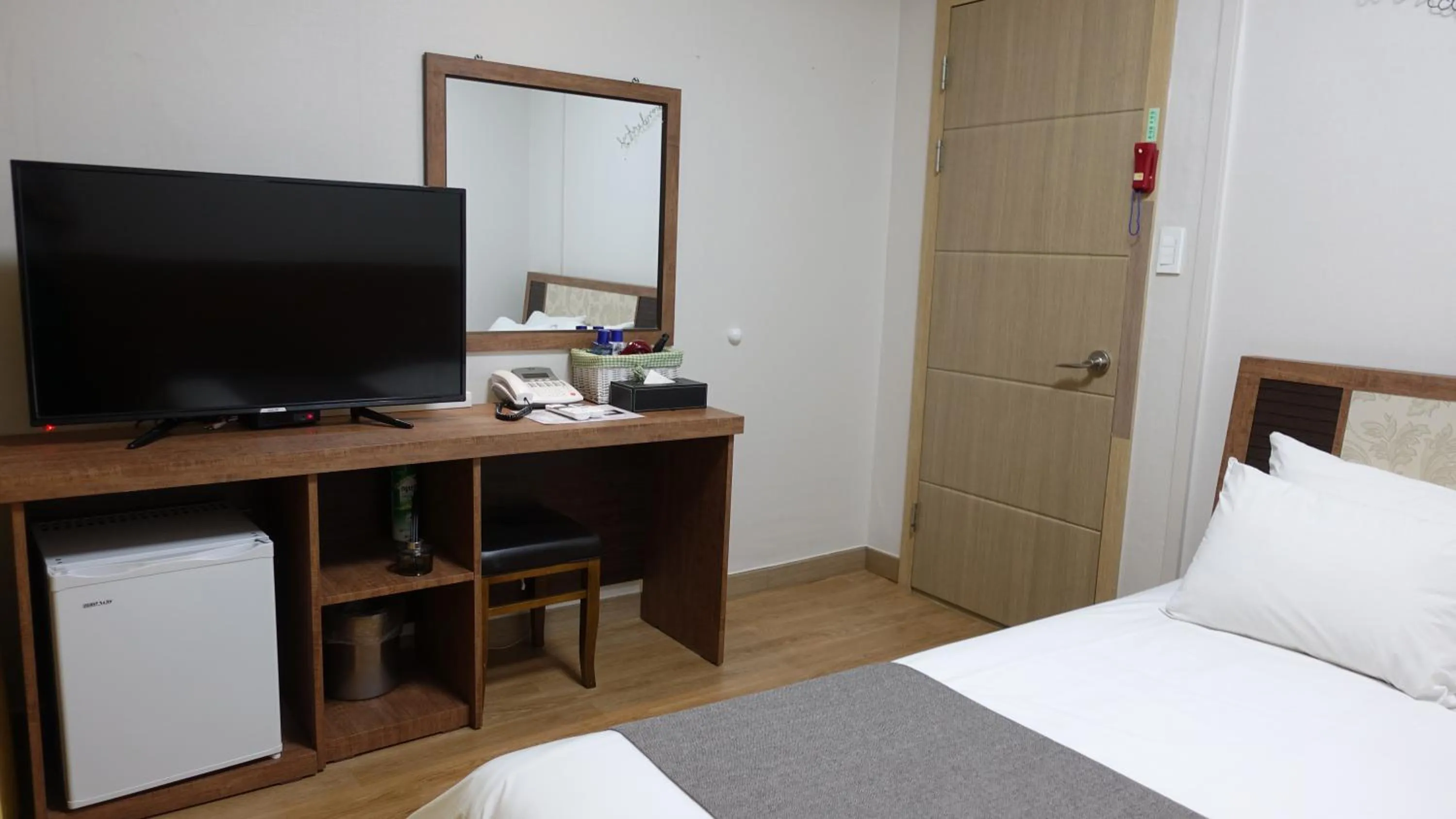 Photo of the whole room in Gallery Hotel BnB