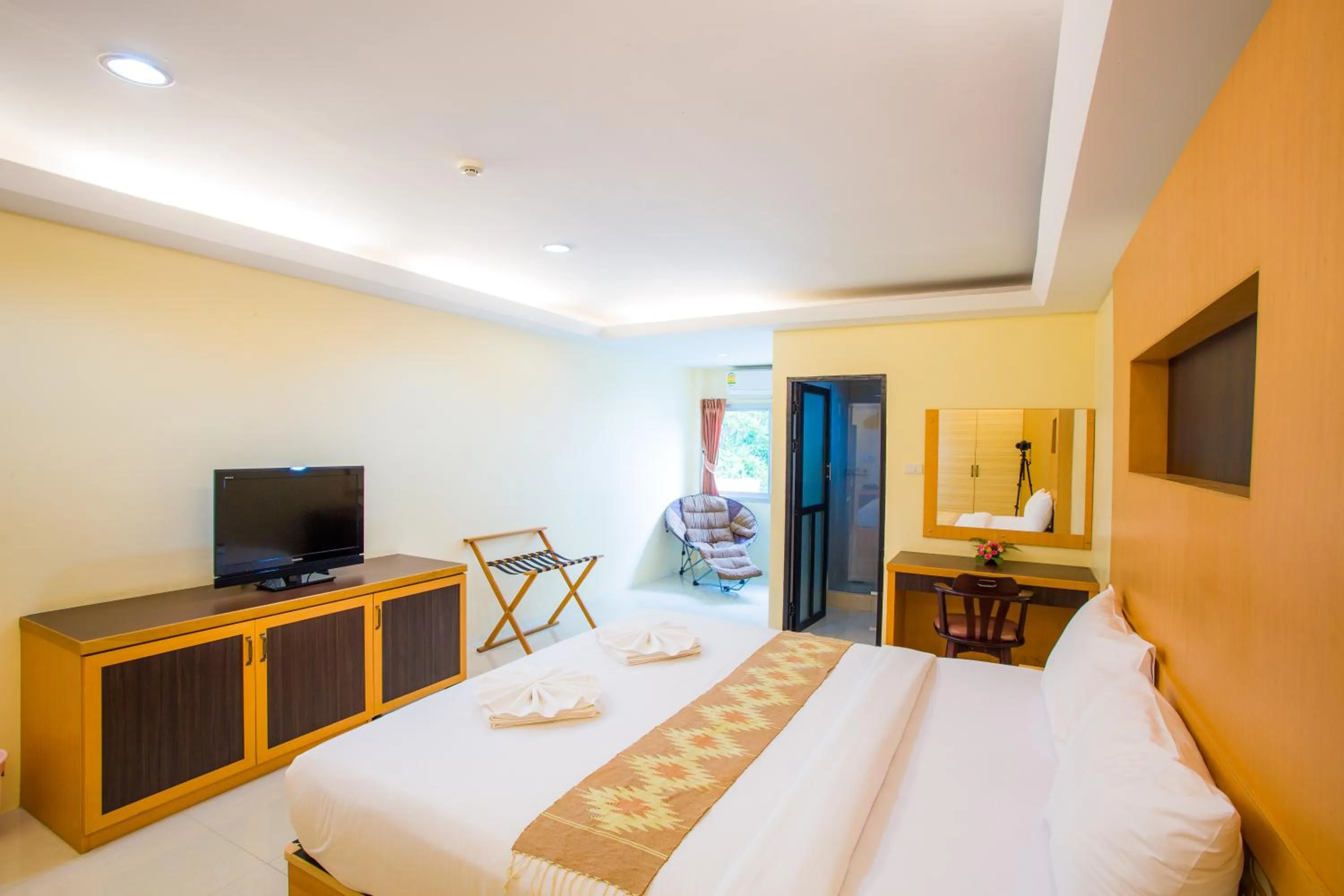 Bed in Kanokan Hotel