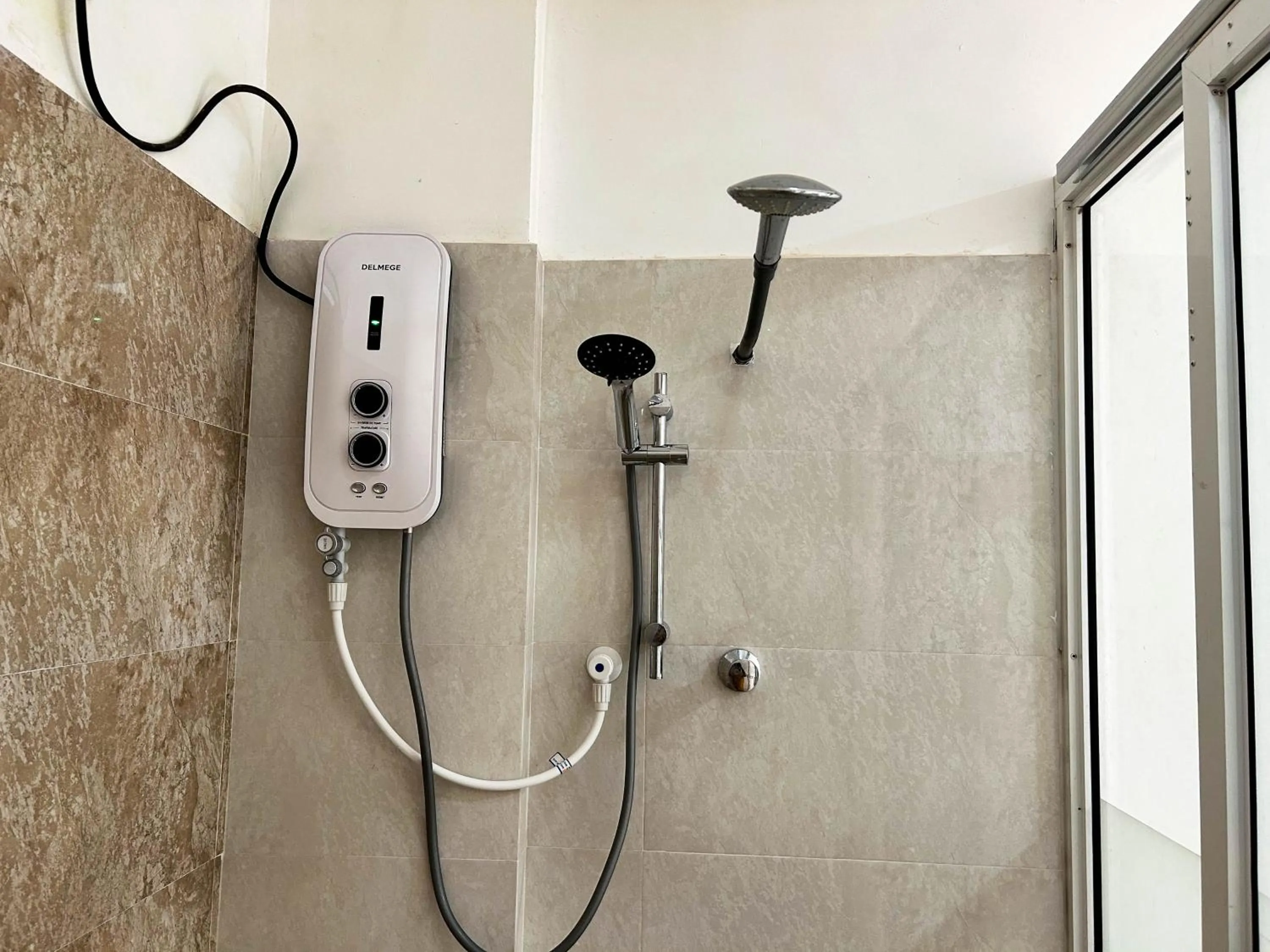 Shower in Hotel La Felicita