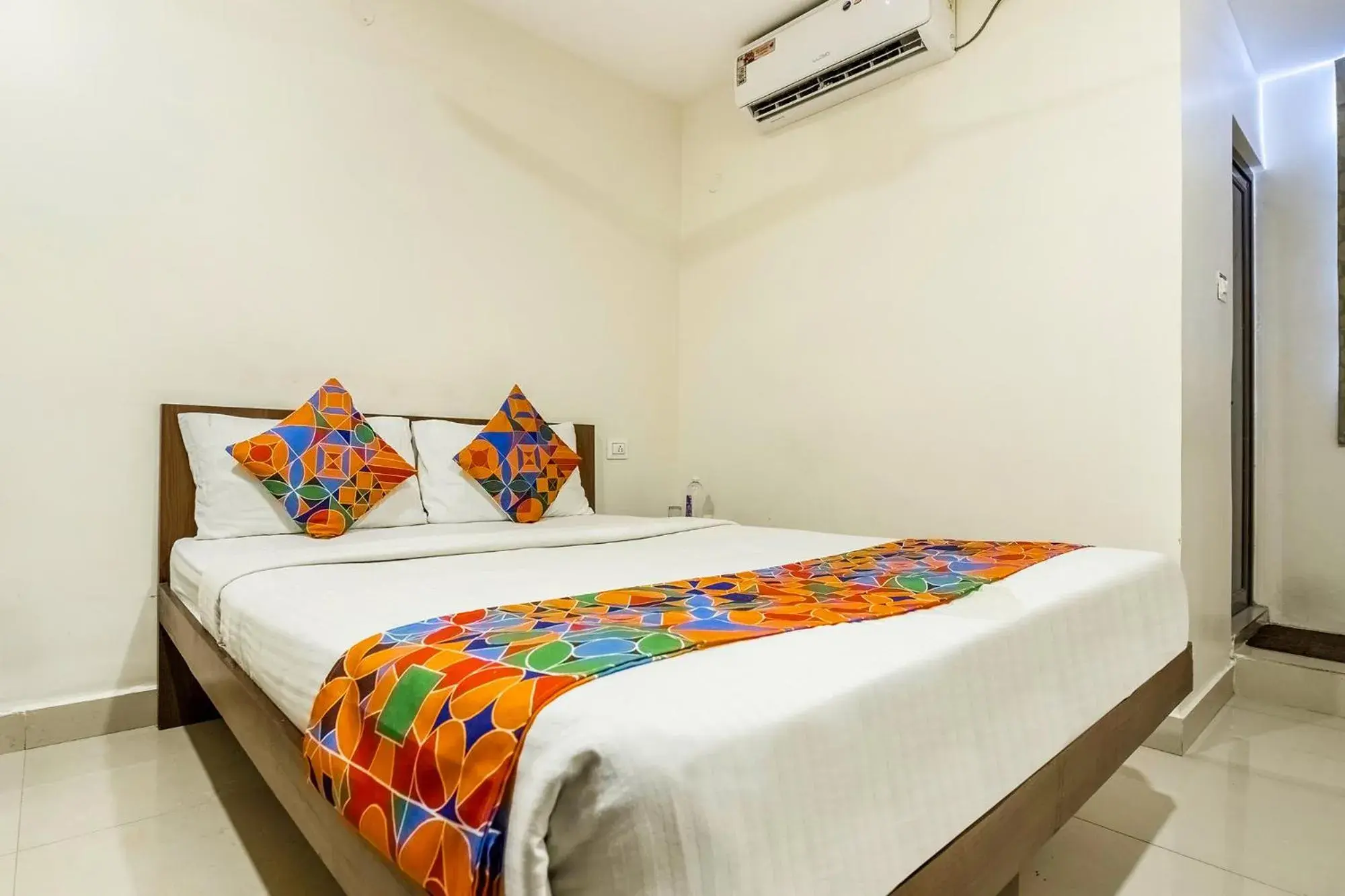 Deluxe Room - single occupancy in FabHotel VJR HSR Deluxe Room - single occupancy in FabHotel VJR HSR