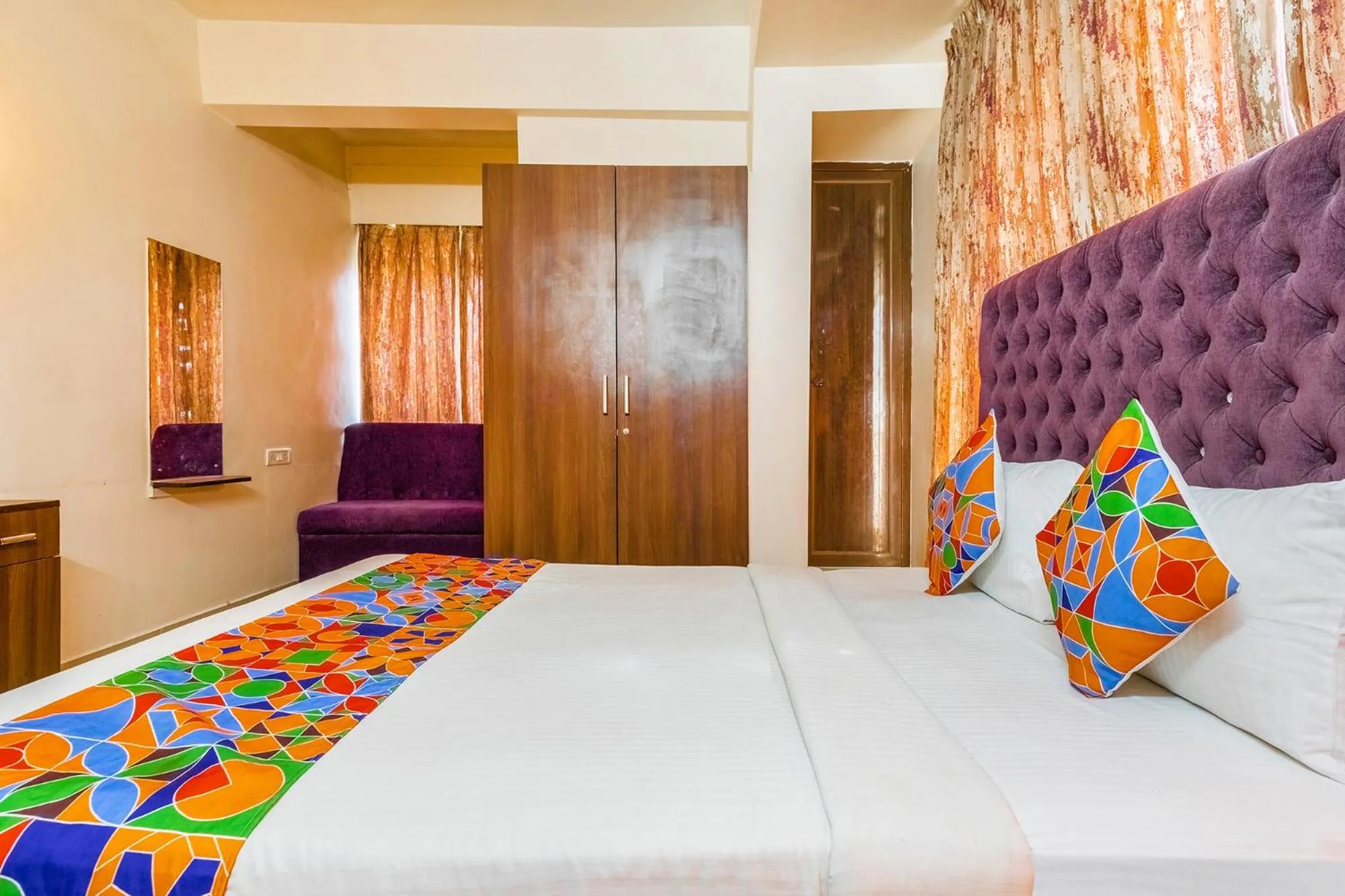 Seating area, Bed in FabHotel VJR HSR