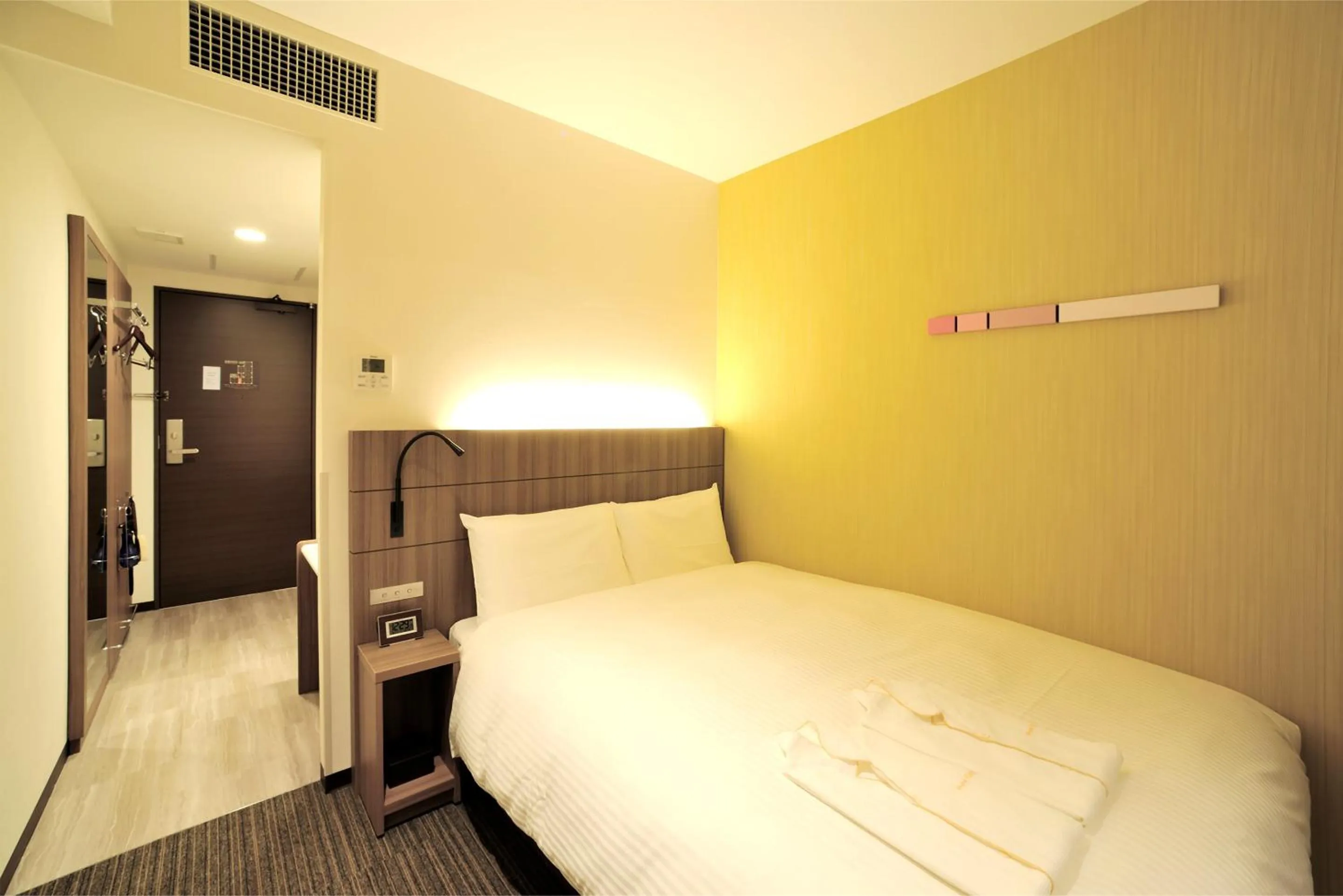 Bedroom, Bed in Hotel Nets Sapporo