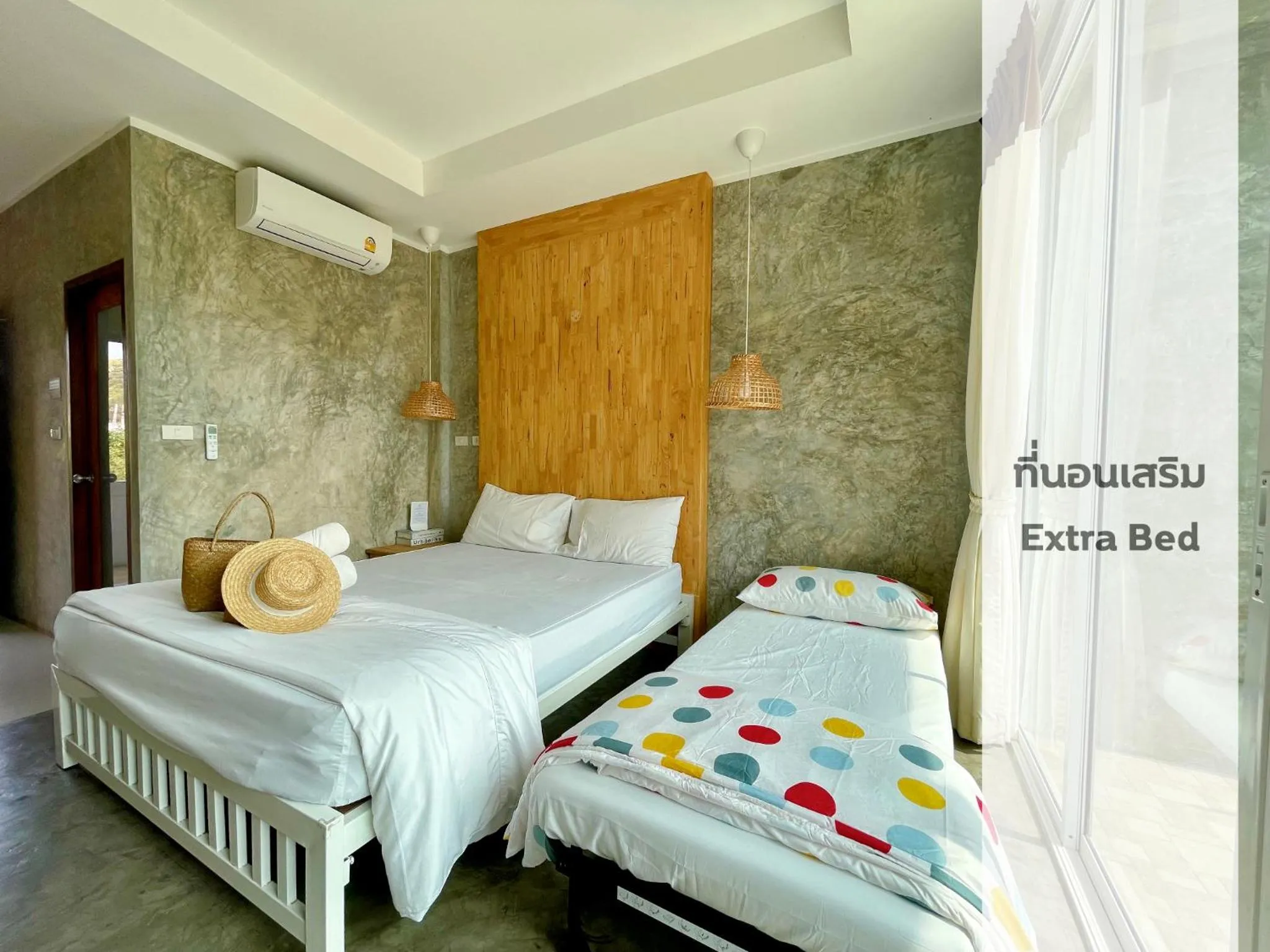 Bed in Check-in Resort Koh Larn