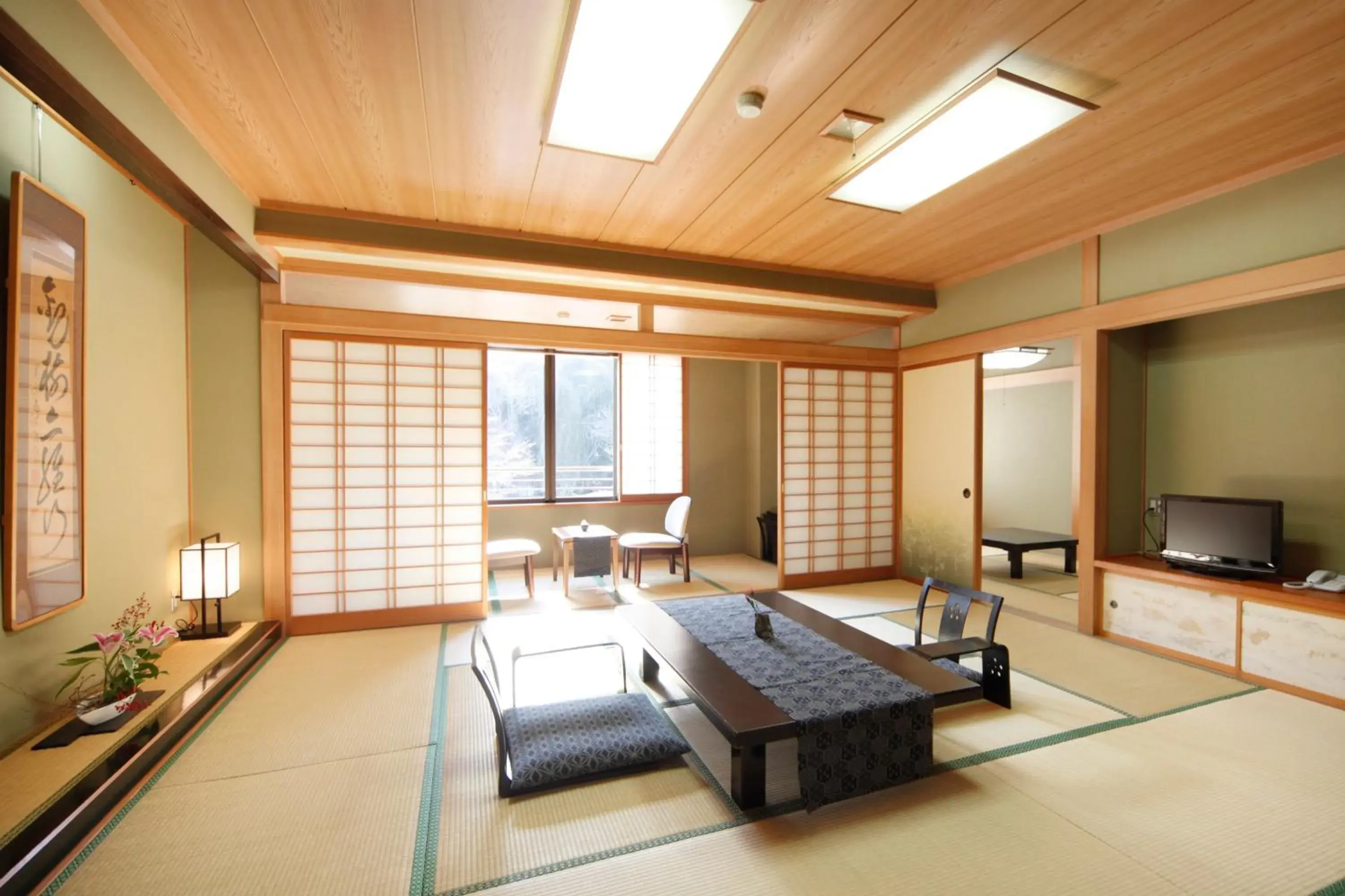 Photo of the whole room in Oribana Photo of the whole room in Oribana