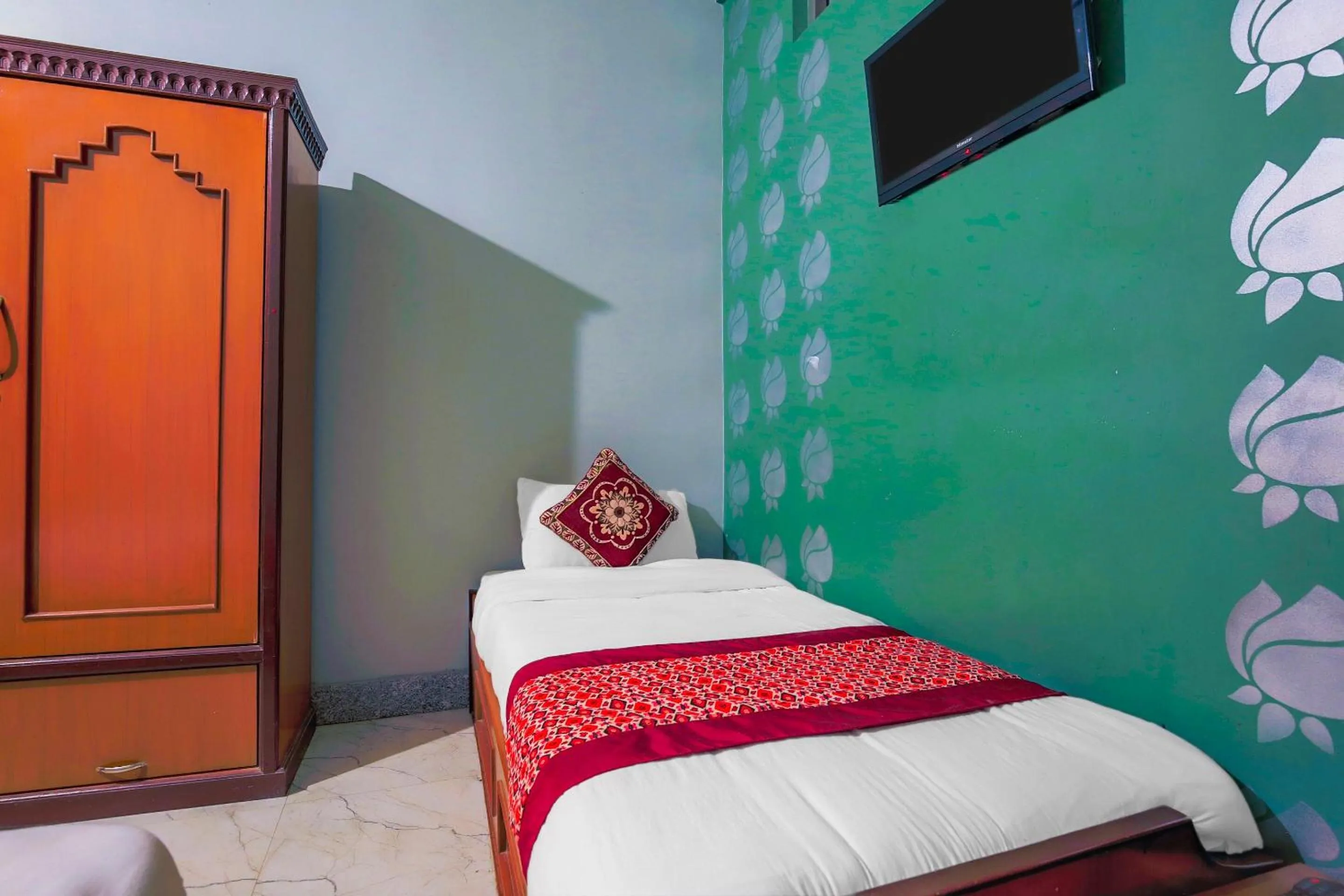 Bedroom in Hotel Diamond