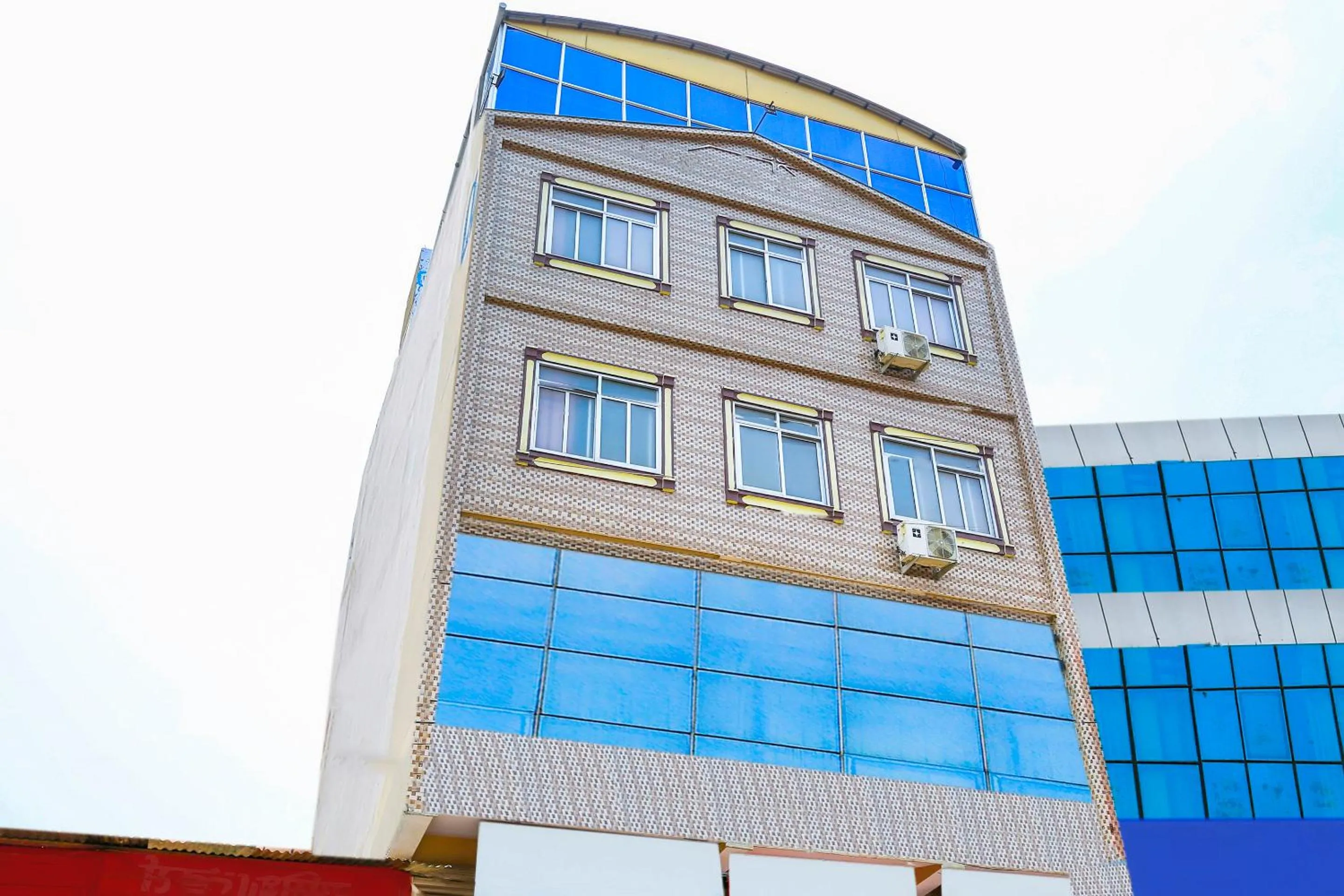 Property building in Hotel Diamond