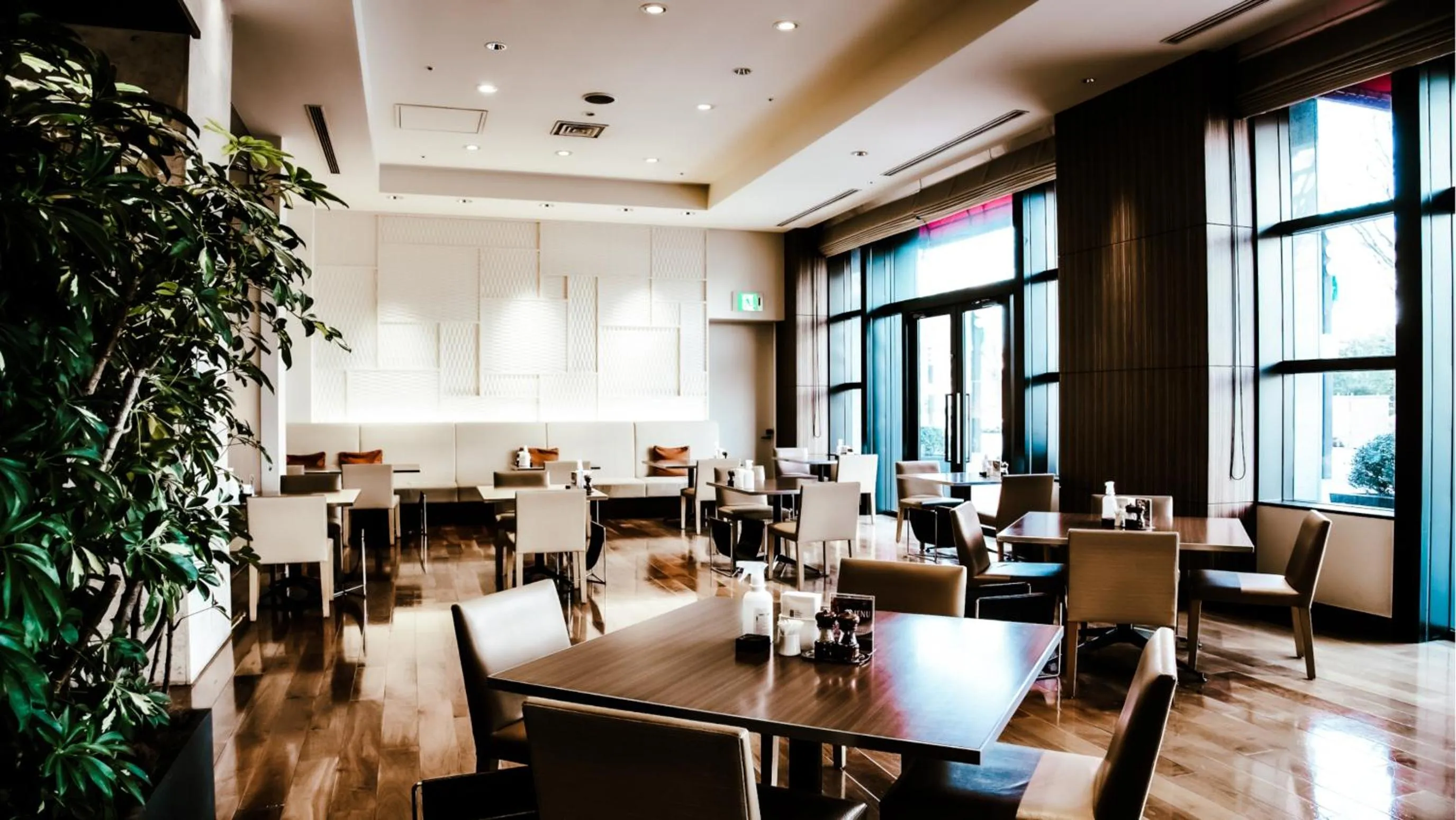 Restaurant/places to eat in Oarks Canal Park Hotel Toyama