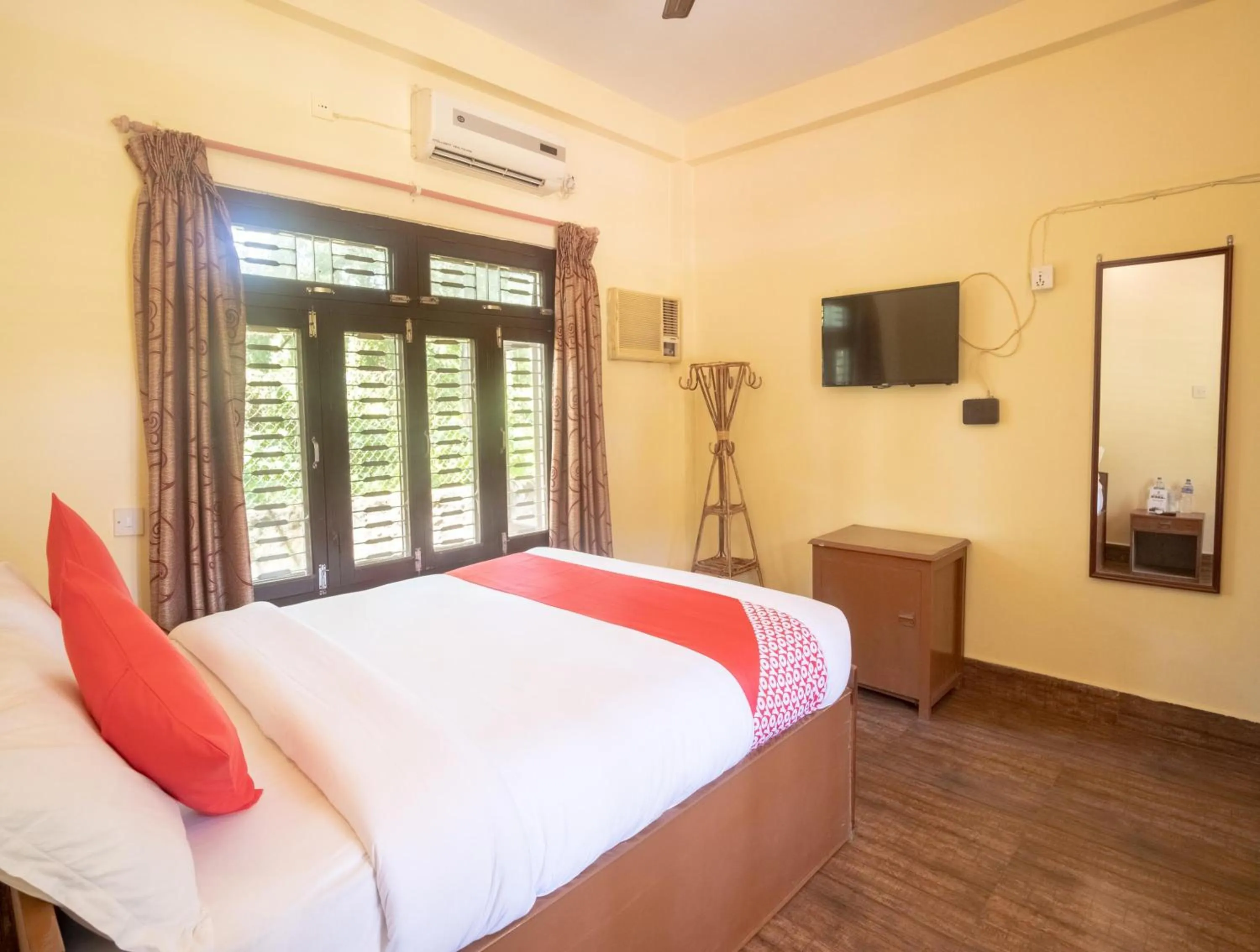 Photo of the whole room, Bed in Chitwan Riverside Resort