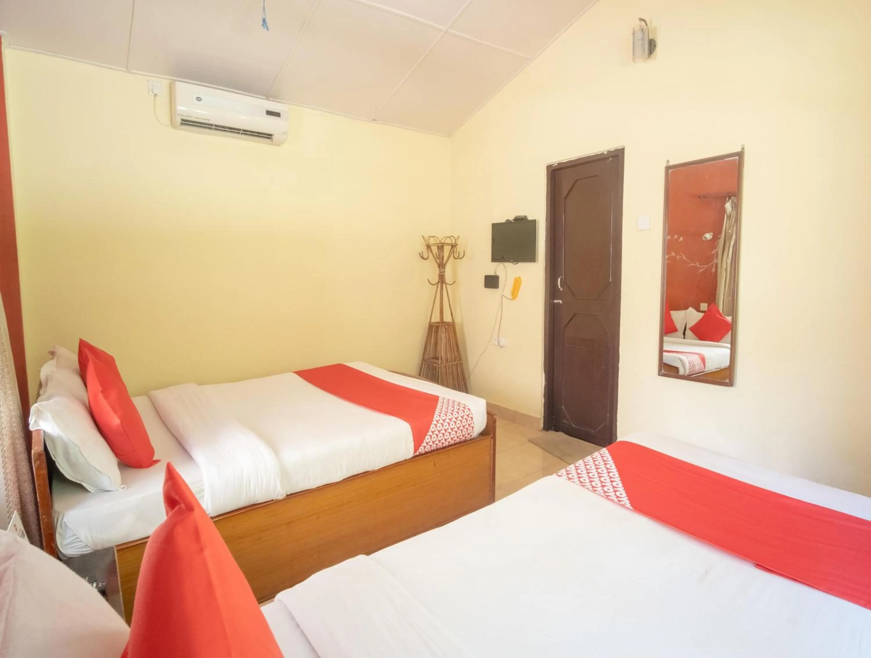 Bedroom, Bed in Chitwan Riverside Resort