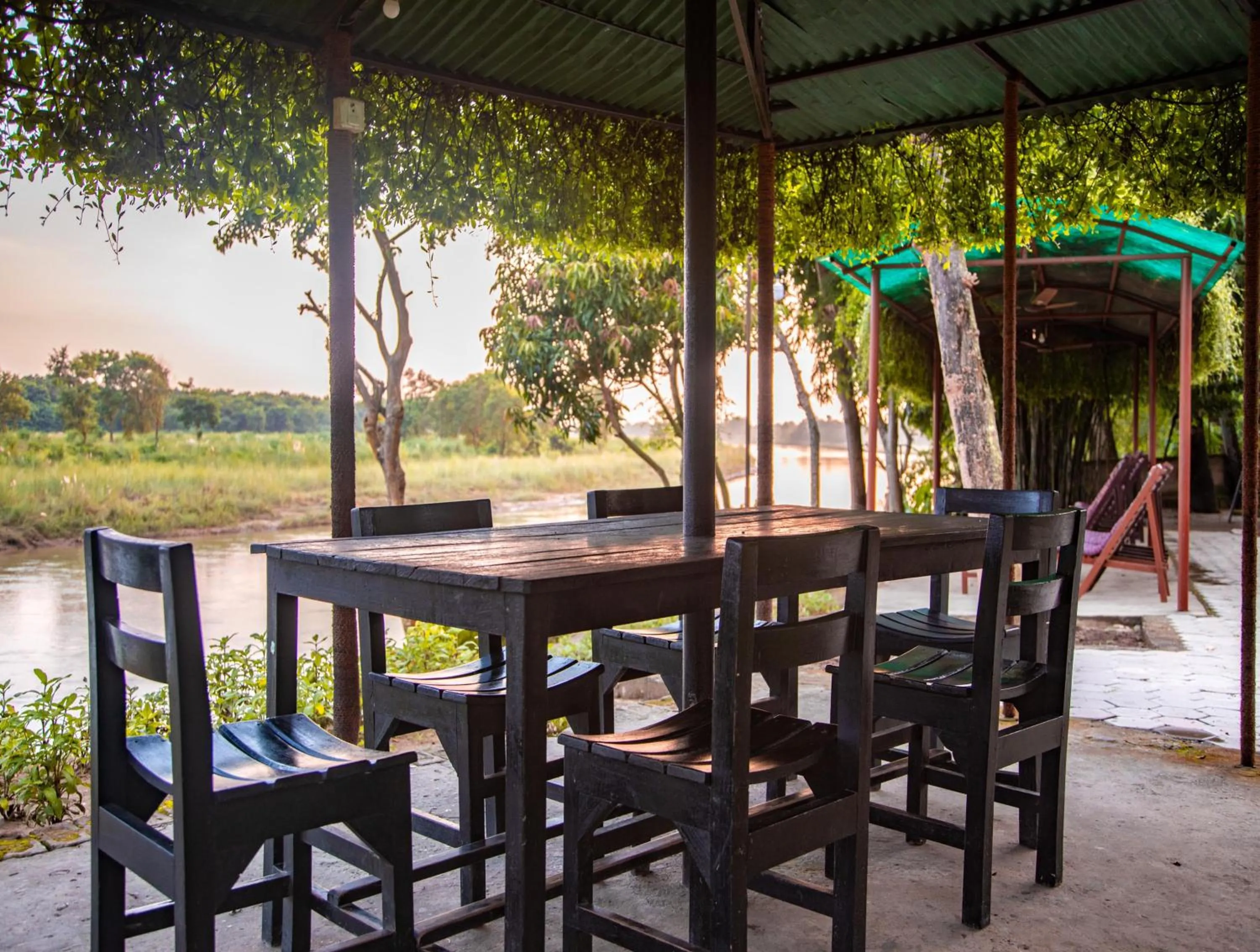 Restaurant/places to eat in Chitwan Riverside Resort