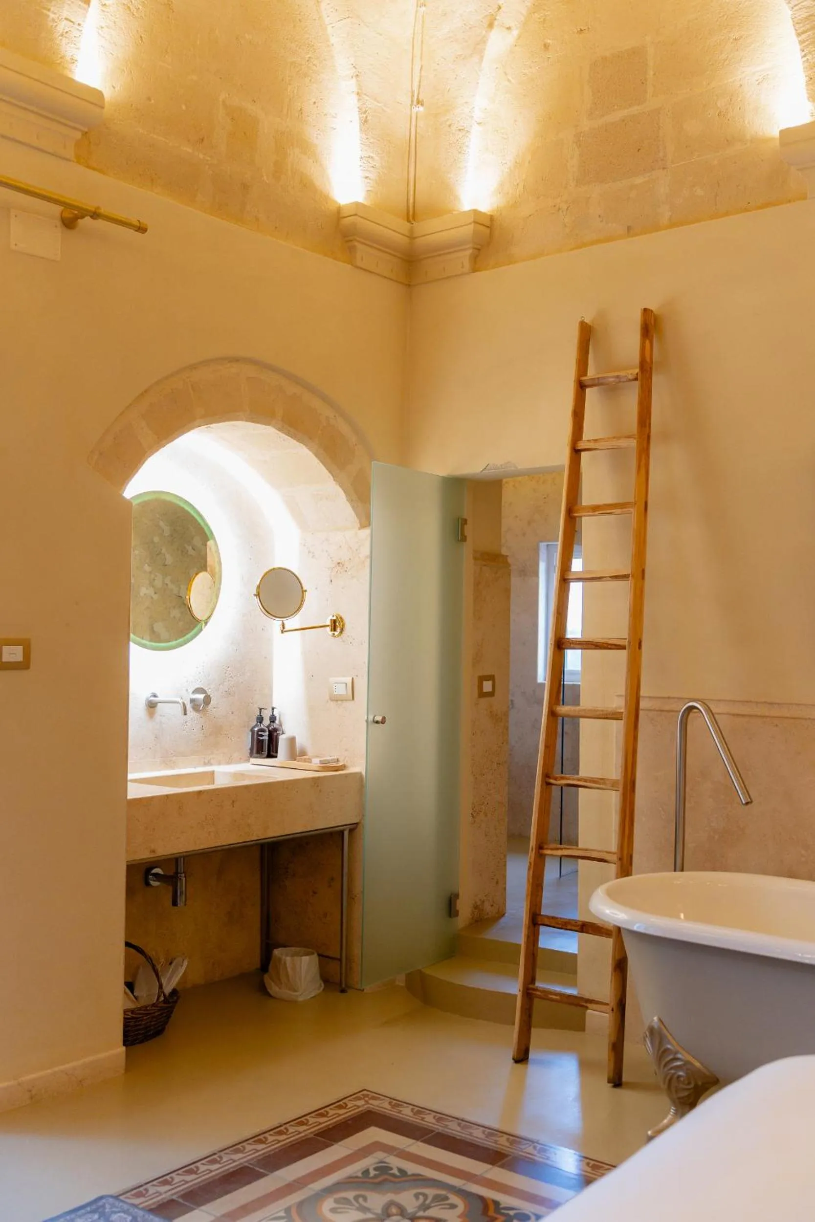 Bed in Palazzo Del Duca Hotel & Restaurant