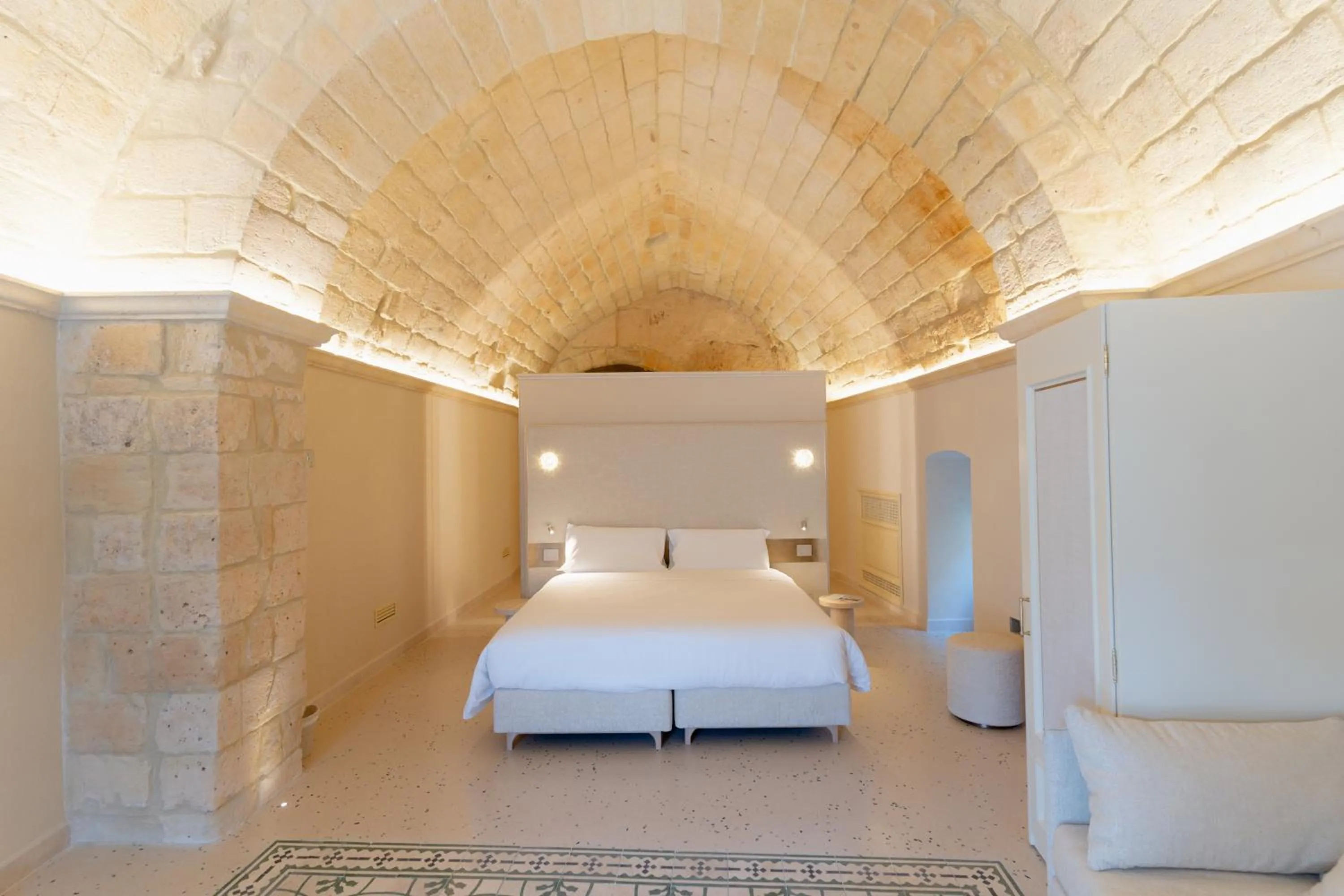 Bed in Palazzo Del Duca Hotel & Restaurant