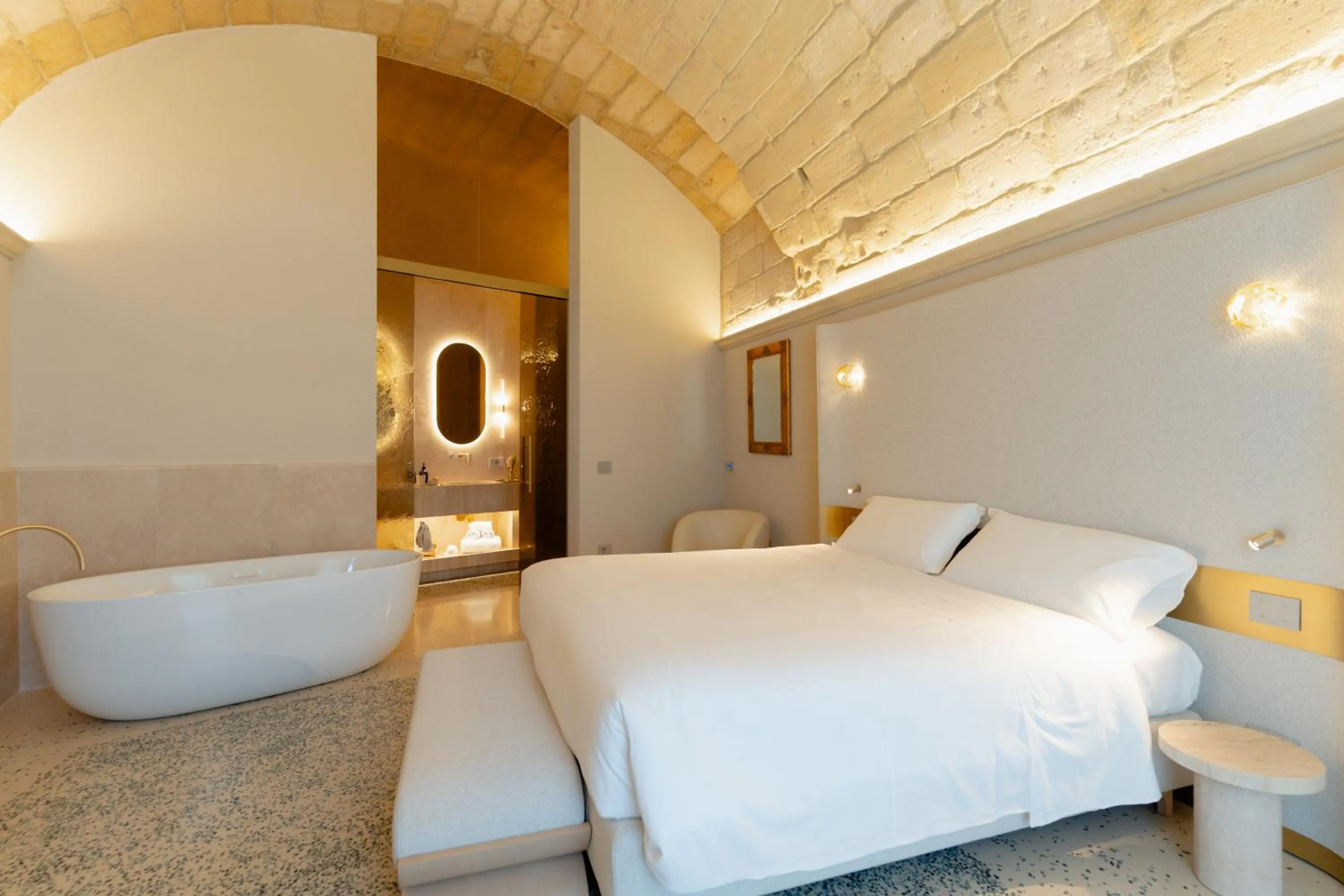 Bed in Palazzo Del Duca Hotel & Restaurant