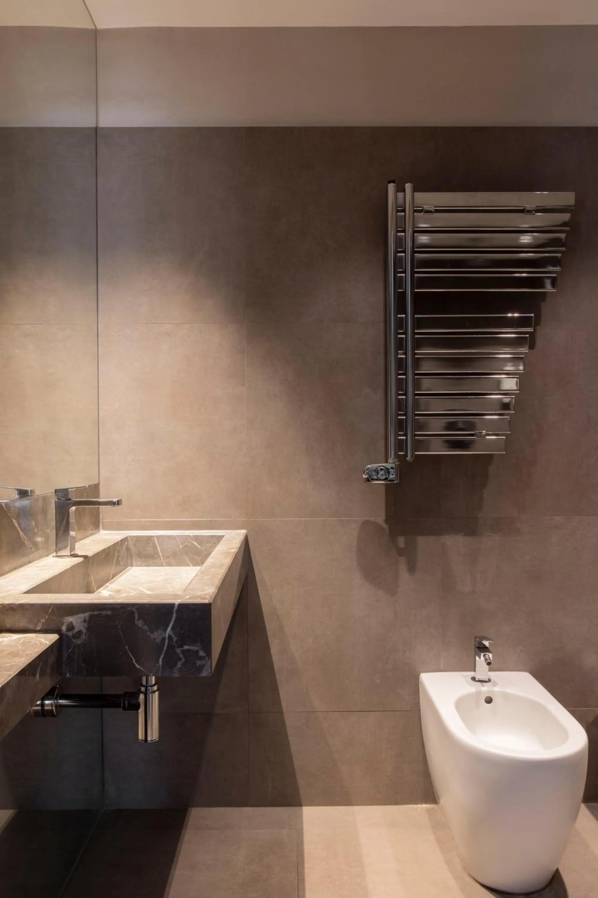 Toilet in BDB Rooms Navona