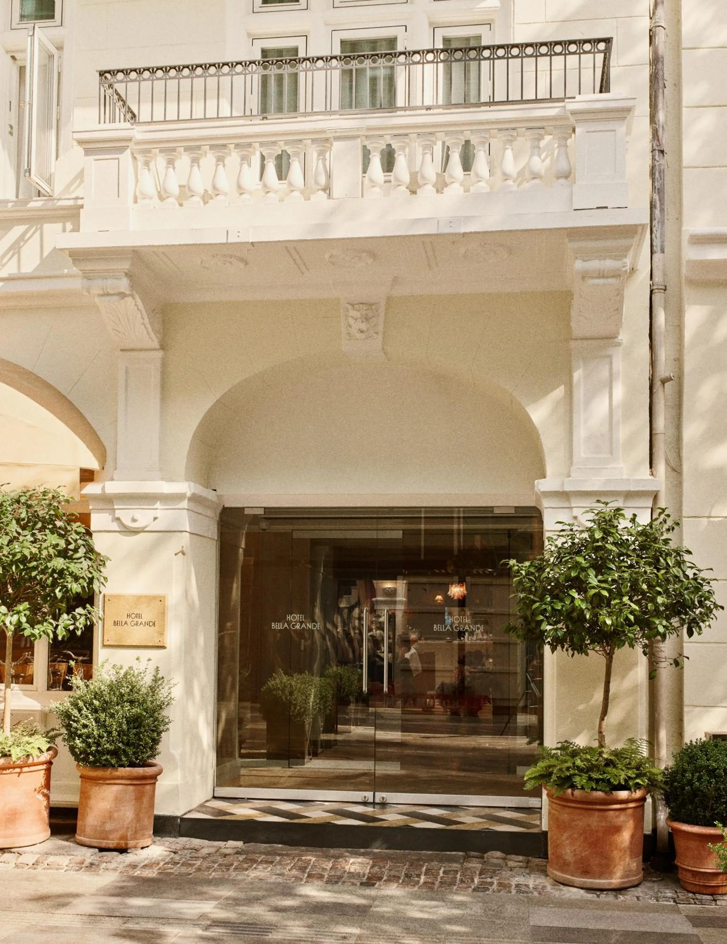 Facade/entrance in Hotel Bella Grande