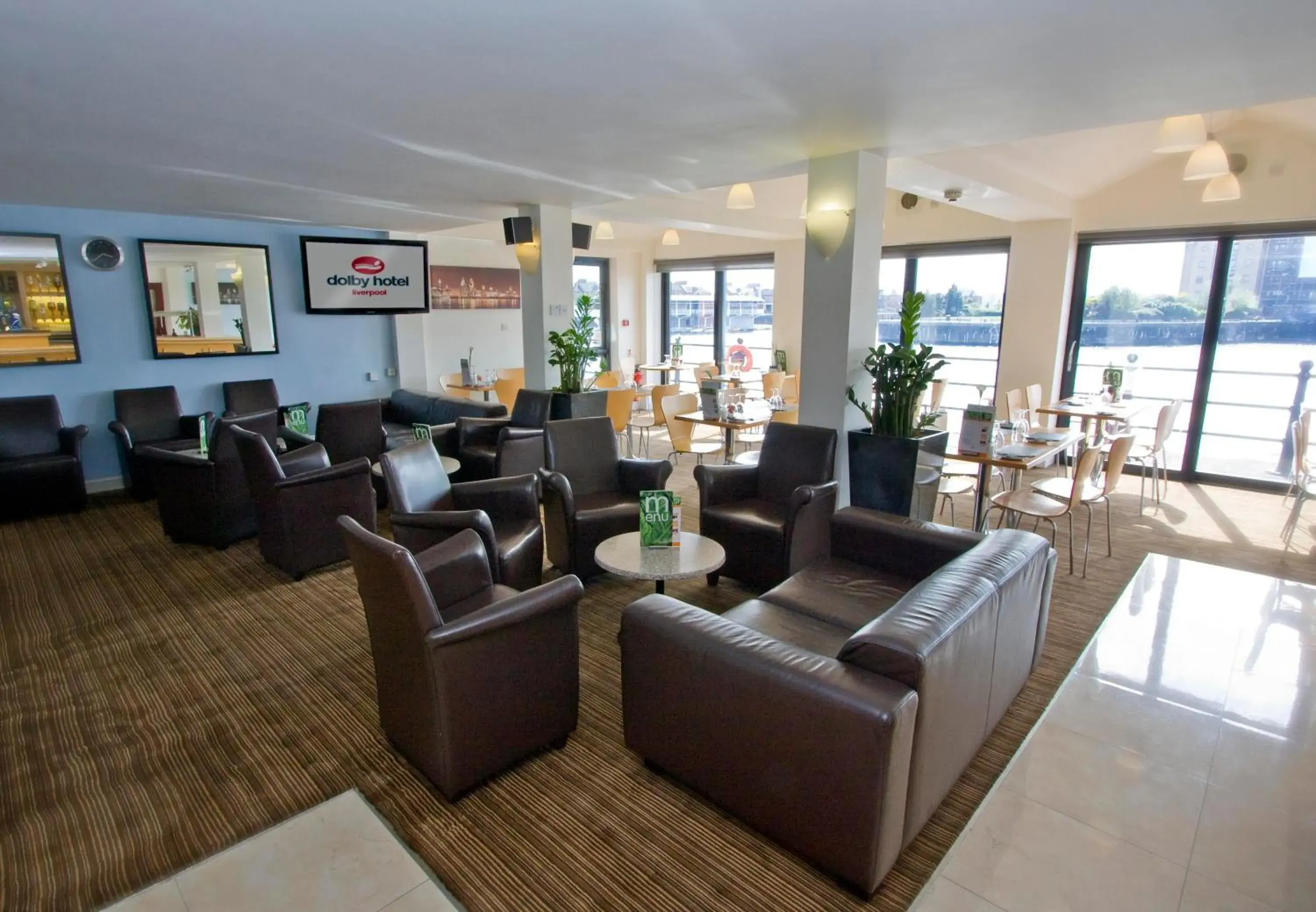 Lounge or bar in The Dolby Hotel Liverpool - Free city centre parking Lounge or bar in The Dolby Hotel Liverpool - Free city centre parking
