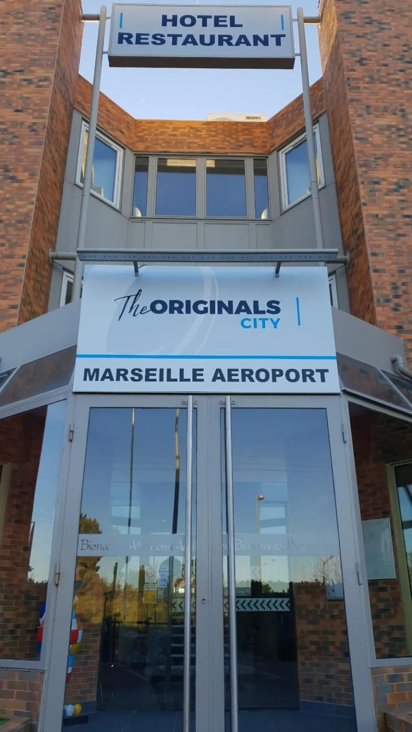 Facade/entrance in The Originals City Hôtel Marseille Aéroport