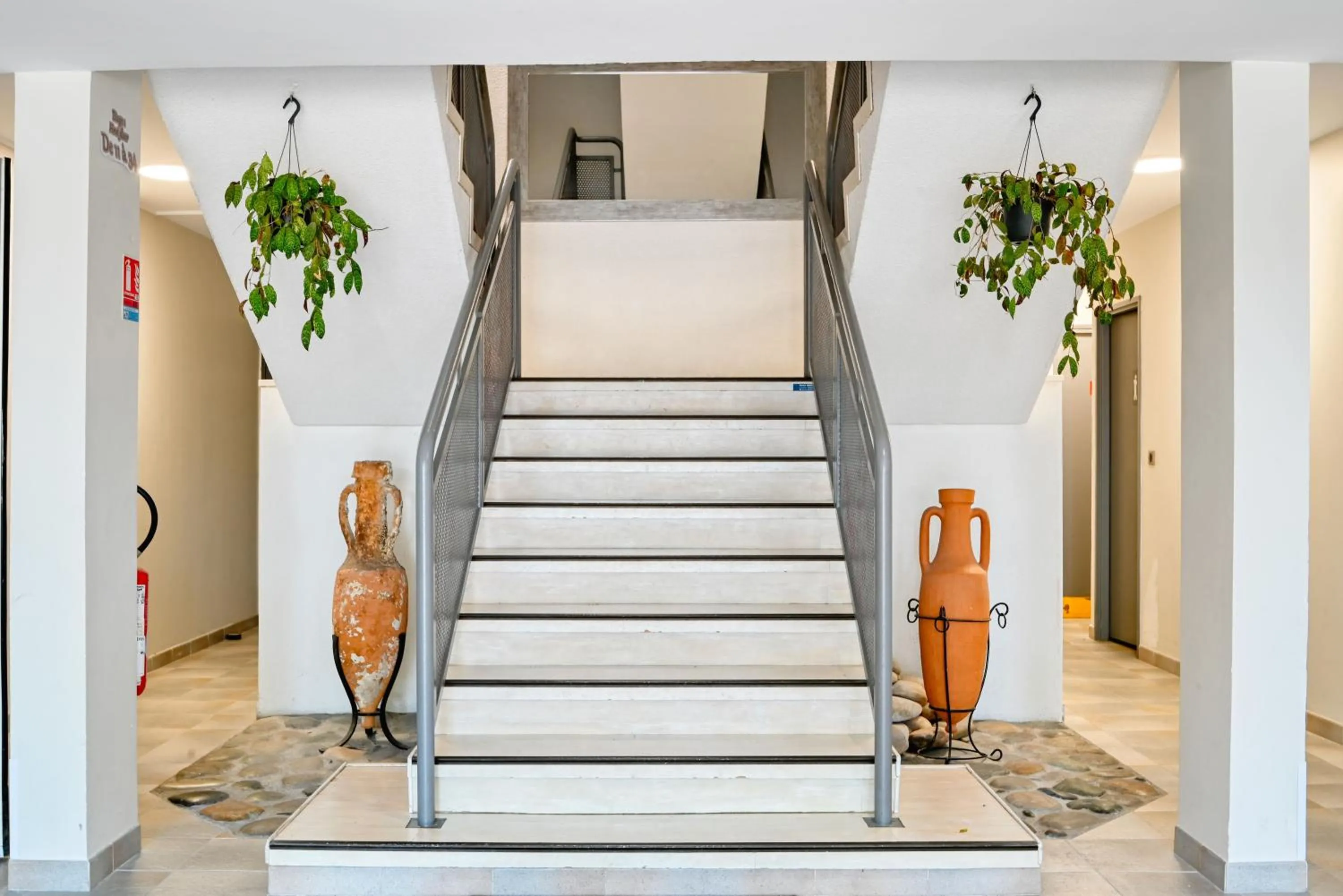 Lobby or reception in Villa Martégale Hôtel Restaurant