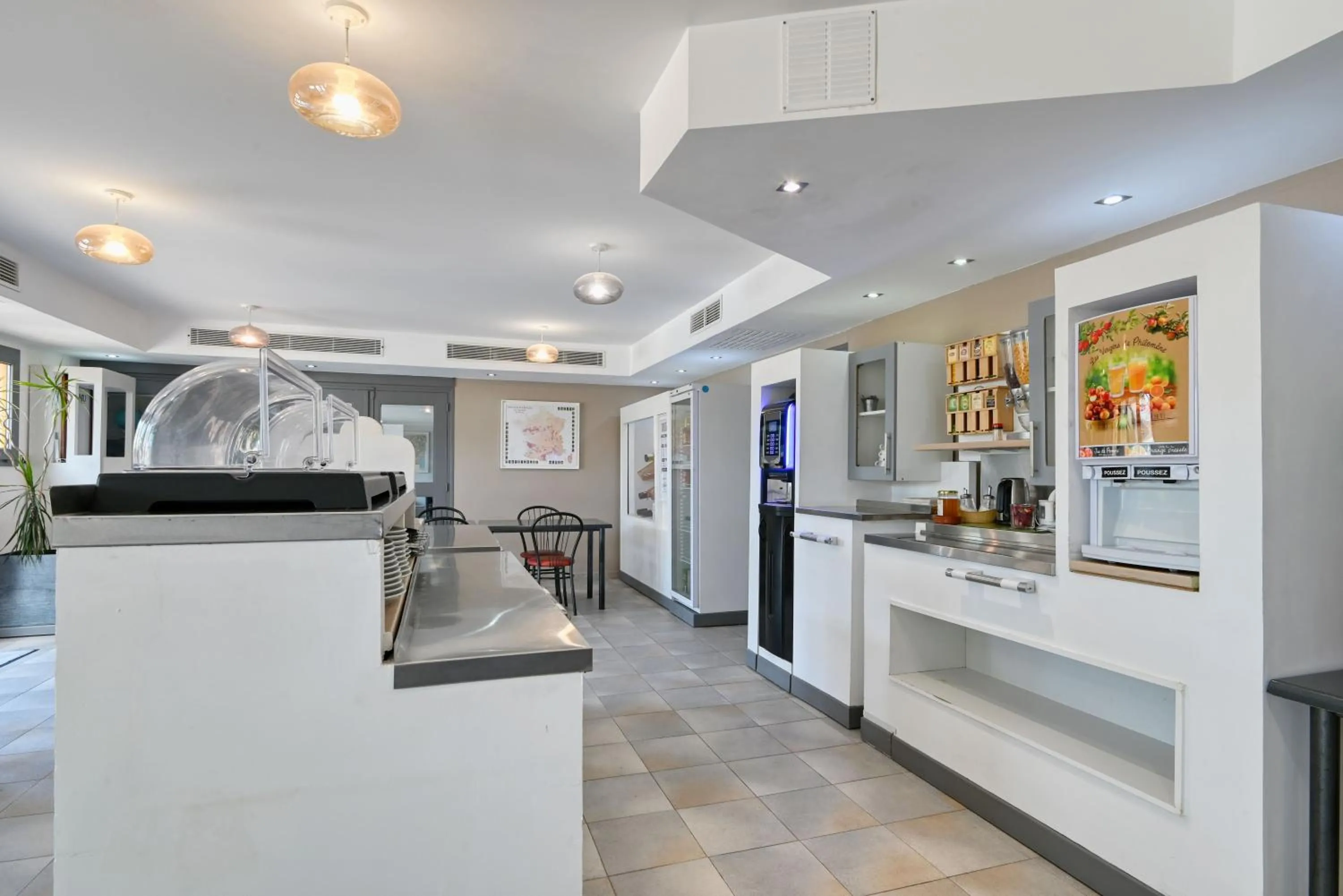 Breakfast in Villa Martégale Hôtel Restaurant