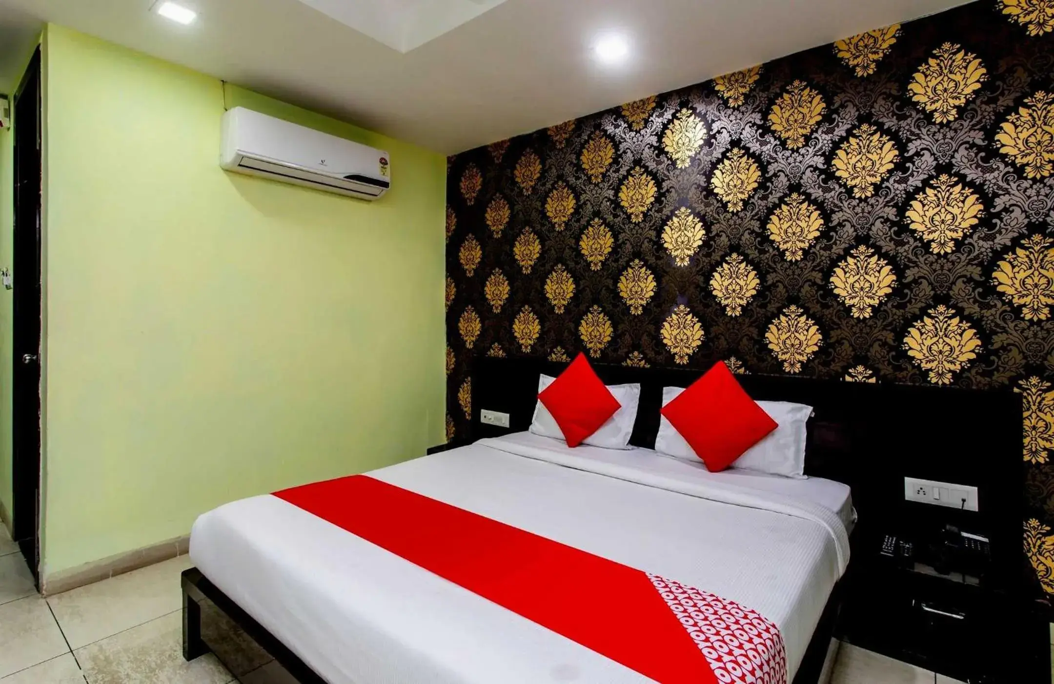 Bedroom, Bed in Capital O Swan Paradise Bedroom, Bed in Capital O Swan Paradise