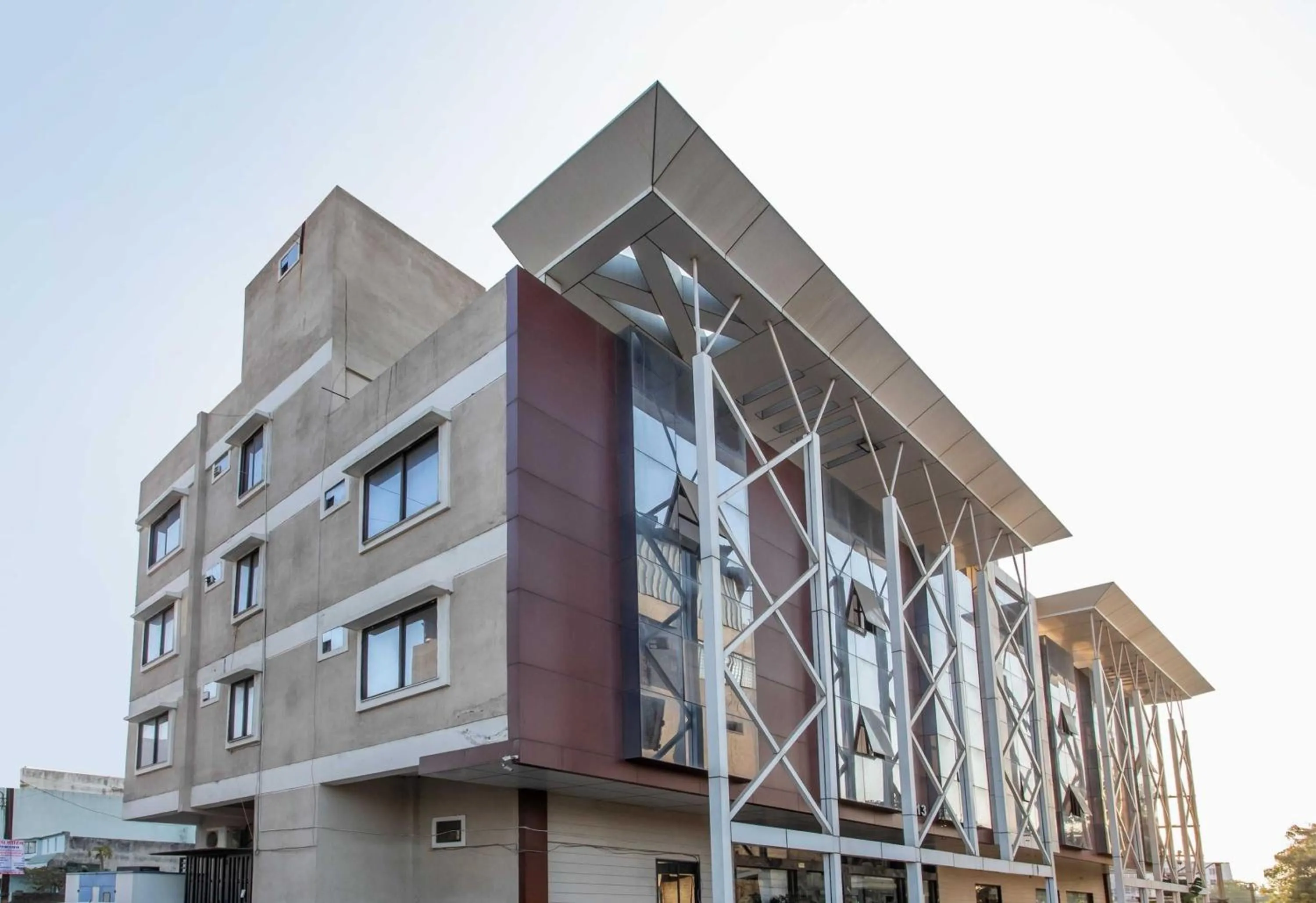 Facade/entrance in Capital O Swan Paradise