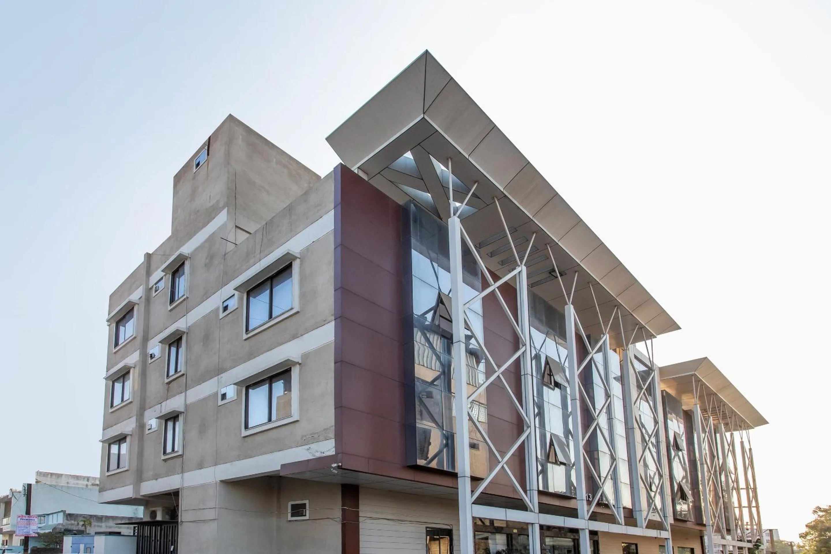 Facade/entrance in Capital O Swan Paradise