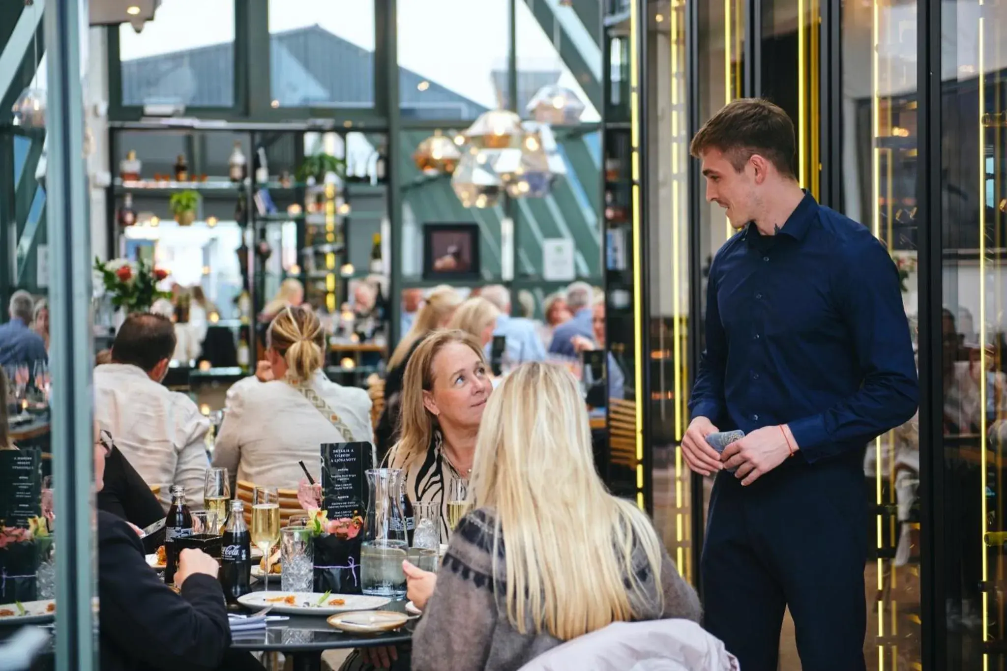 Restaurant/places to eat in Hotel Keflavik by Reykjavik Keflavik Airport Restaurant/places to eat in Hotel Keflavik by Reykjavik Keflavik Airport