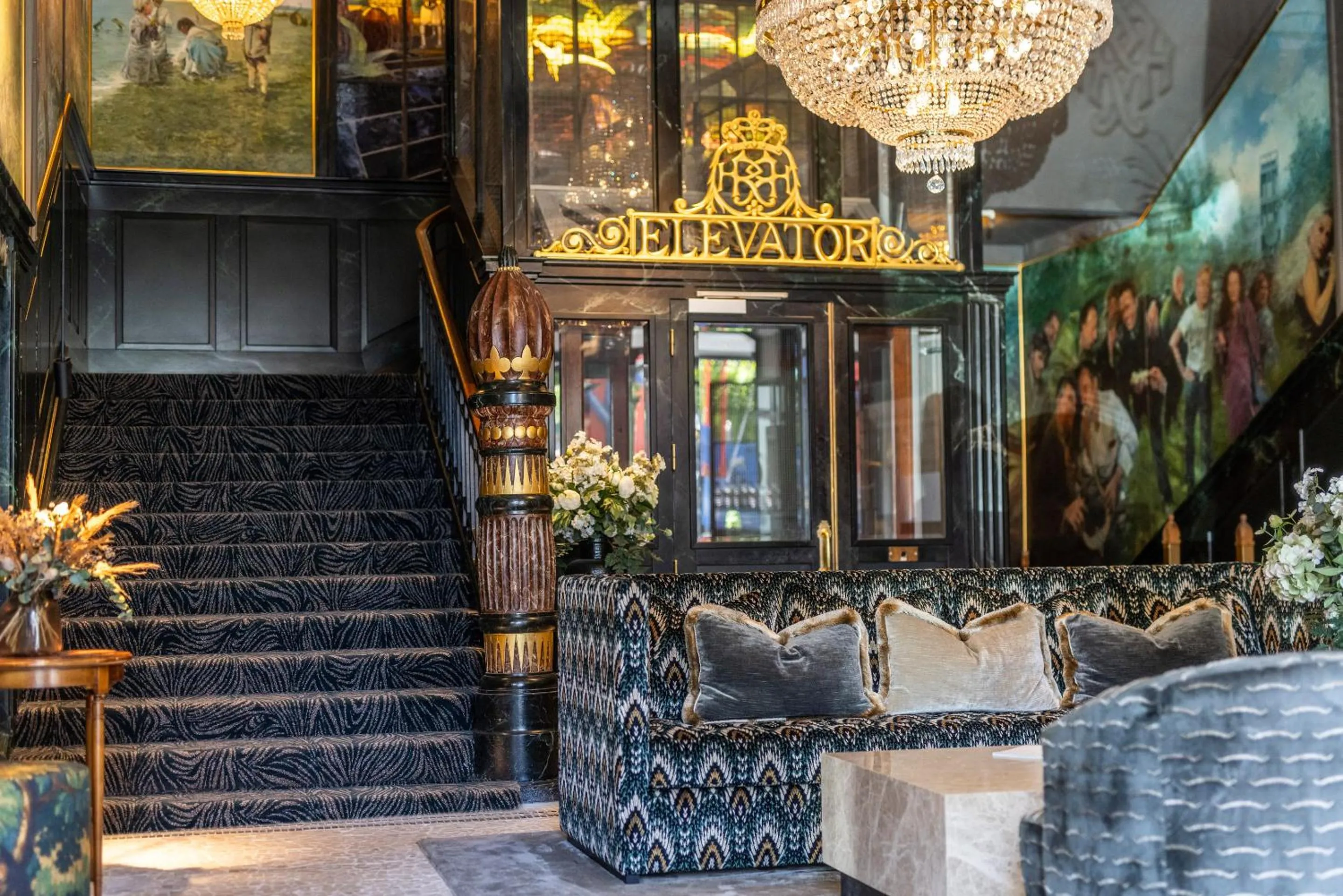 Lobby or reception in Hotel Royal