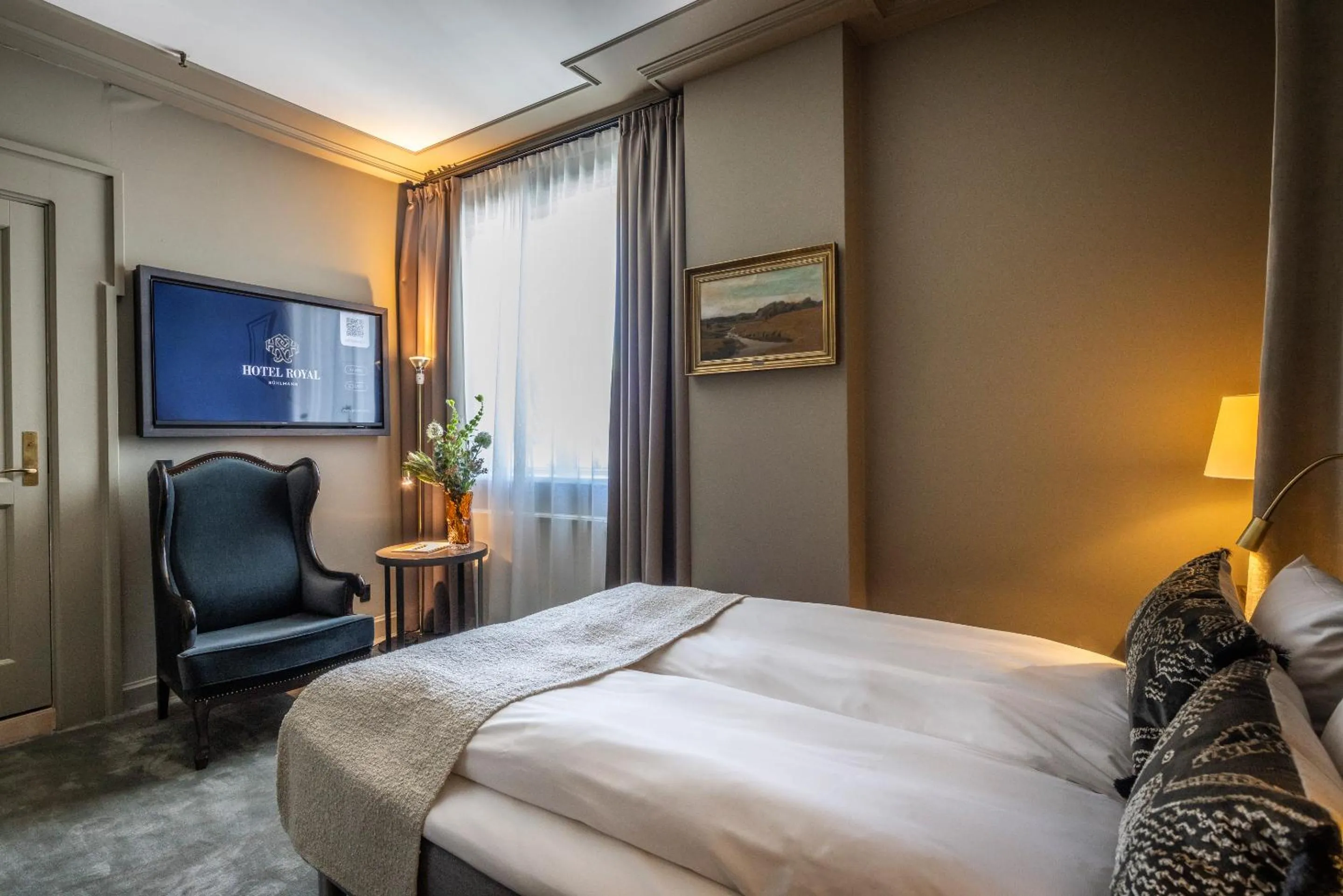 Photo of the whole room, Bed in Hotel Royal