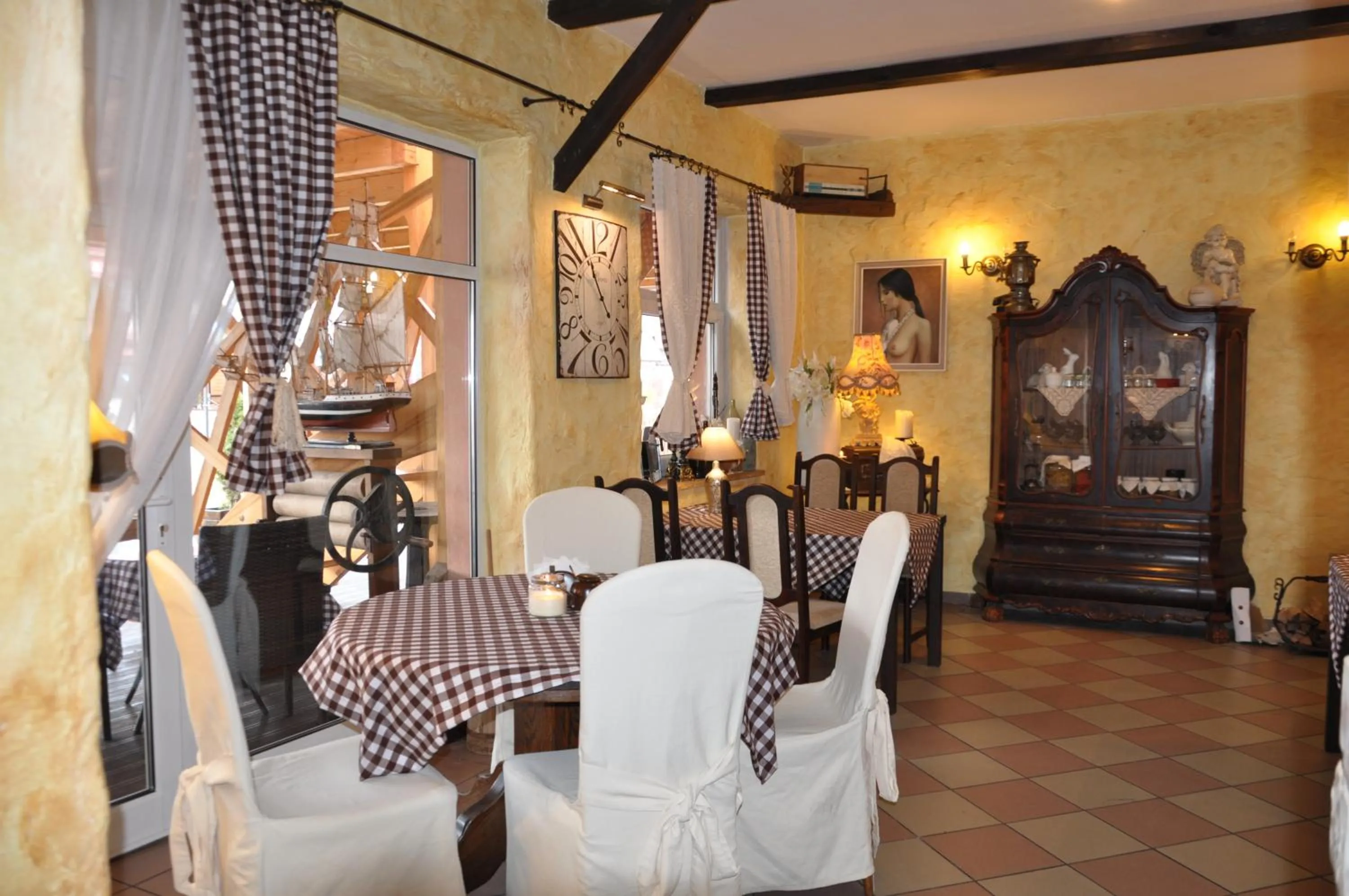 Restaurant/places to eat in Dom Wczasowy Laguna