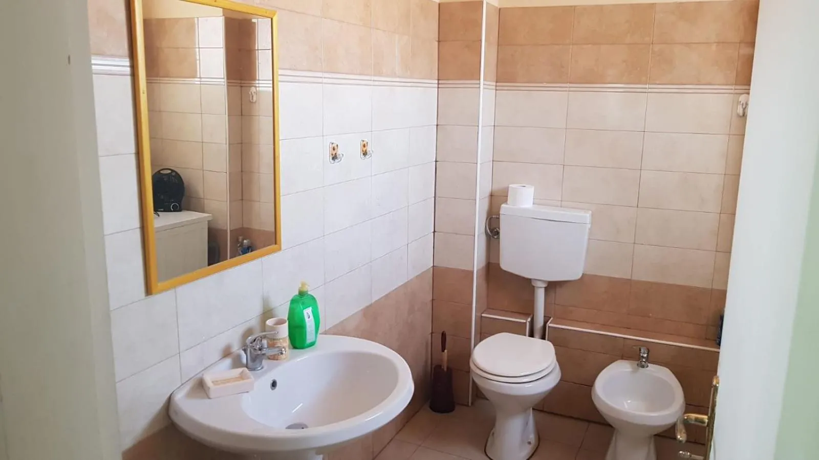 Shower in Vista Mare Rooms