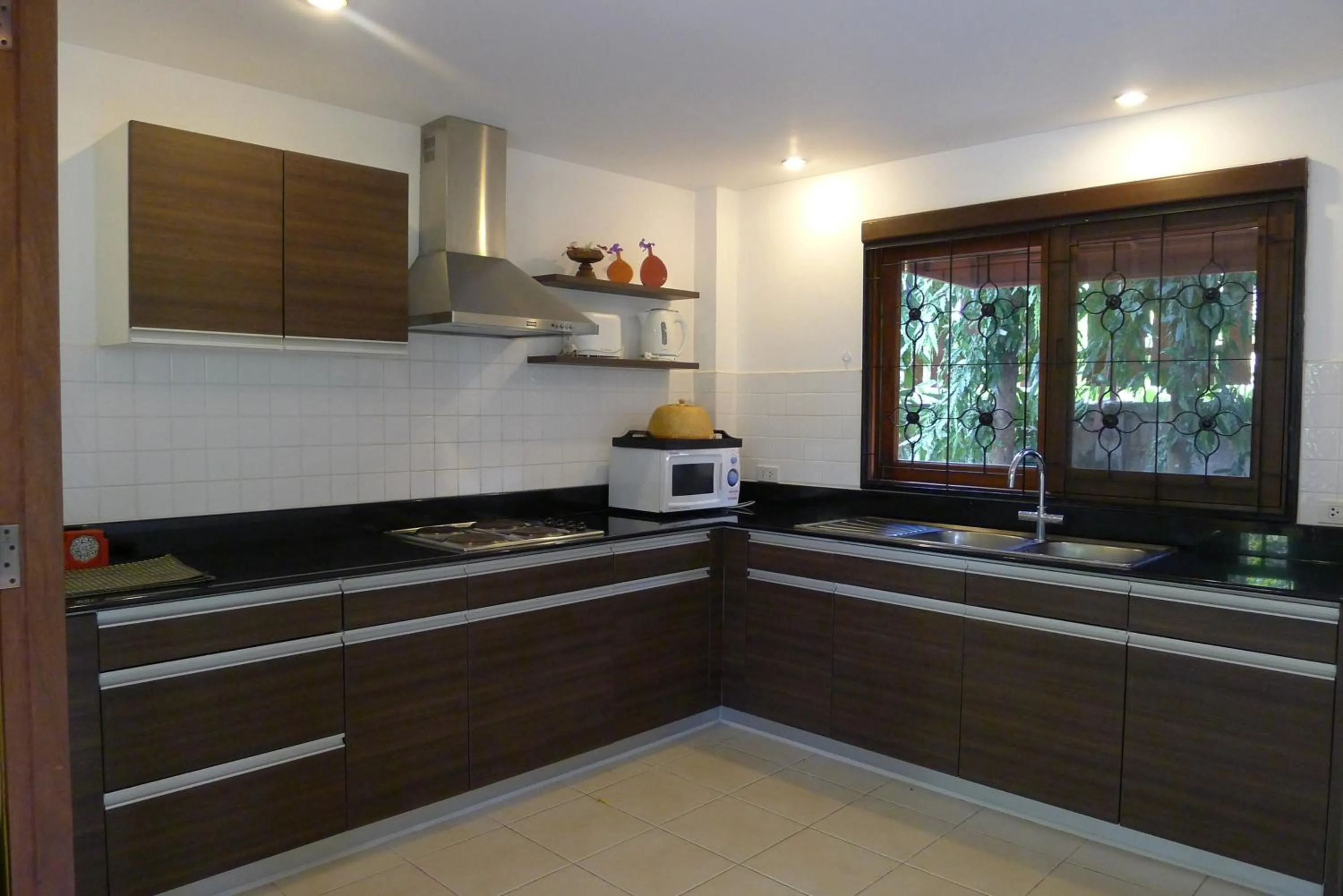 Kitchen or kitchenette in Symphony Villa