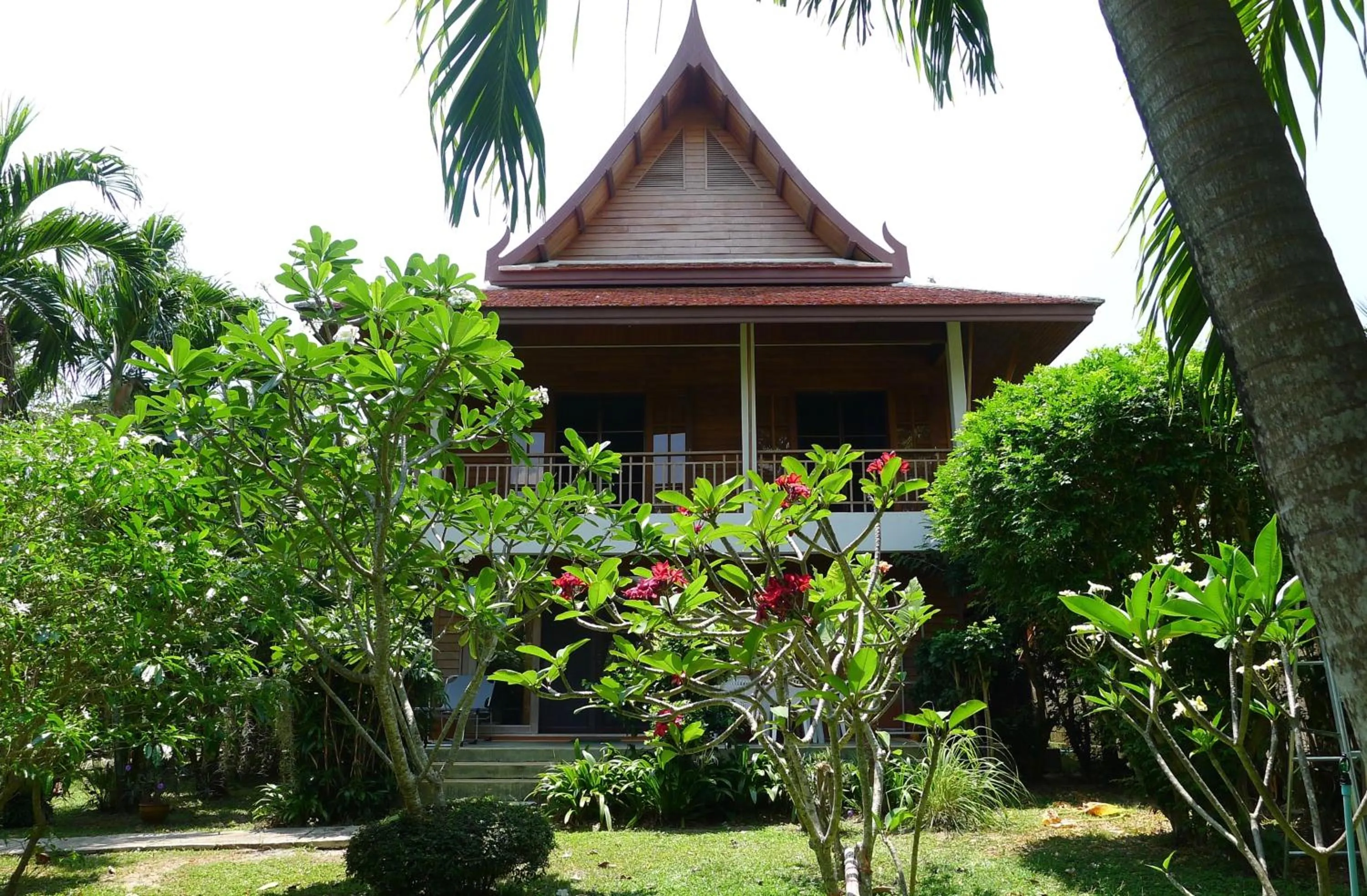 Facade/entrance in Symphony Villa