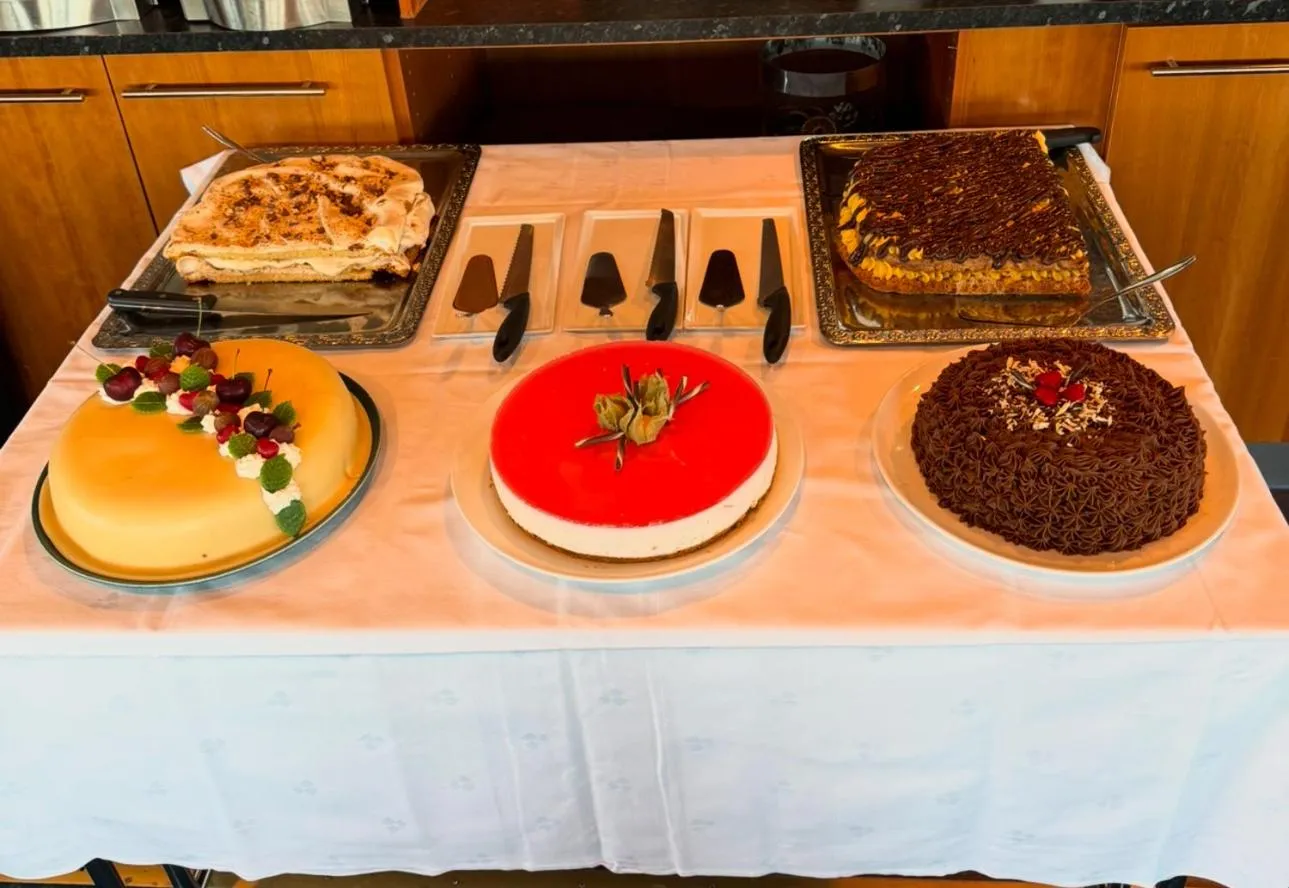 Restaurant/places to eat in Hotell Maritim Skjervoy