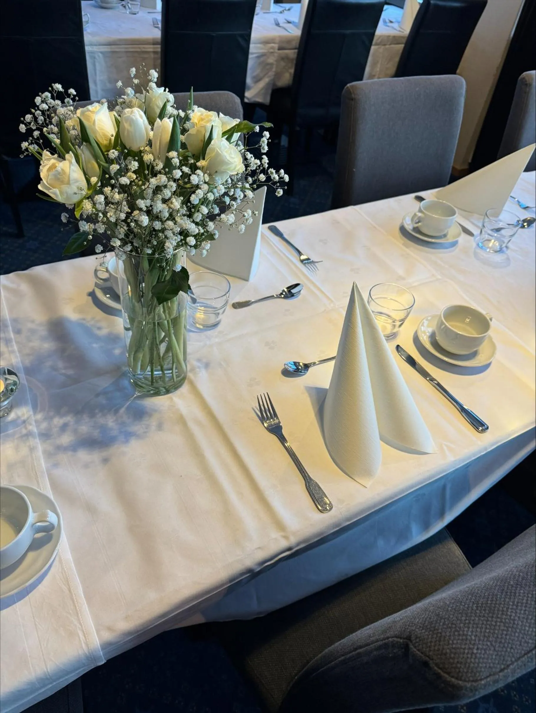 Restaurant/places to eat in Hotell Maritim Skjervoy