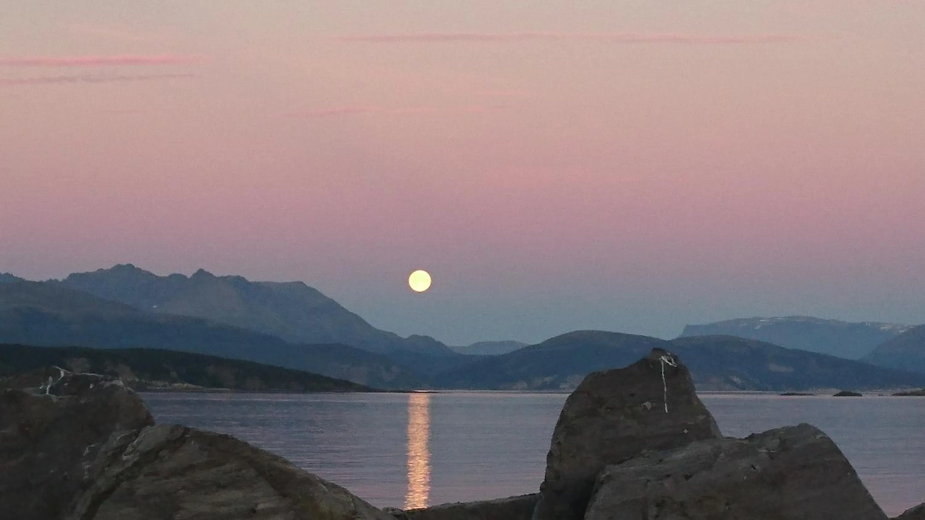Natural landscape in Hotell Maritim Skjervoy