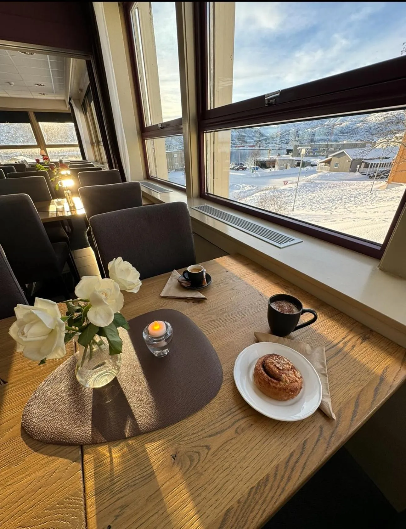 Restaurant/places to eat in Hotell Maritim Skjervoy