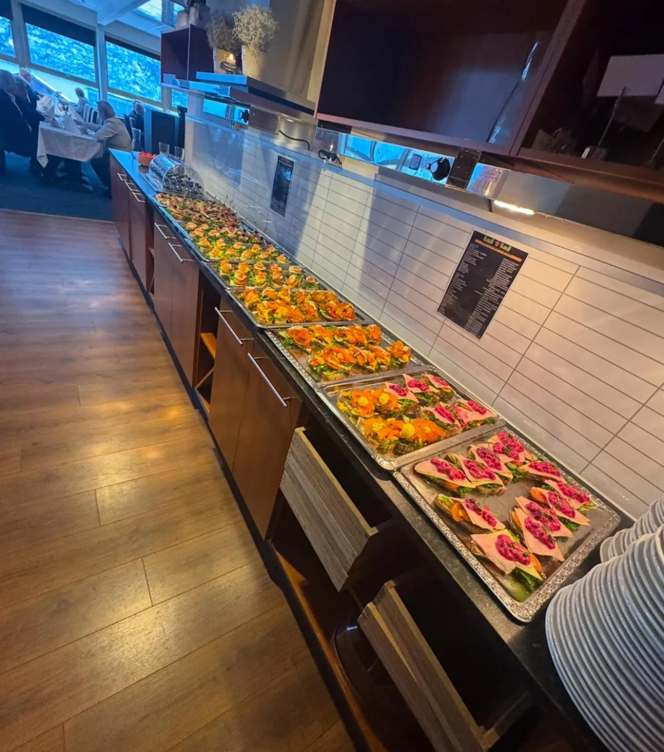 Restaurant/places to eat in Hotell Maritim Skjervoy