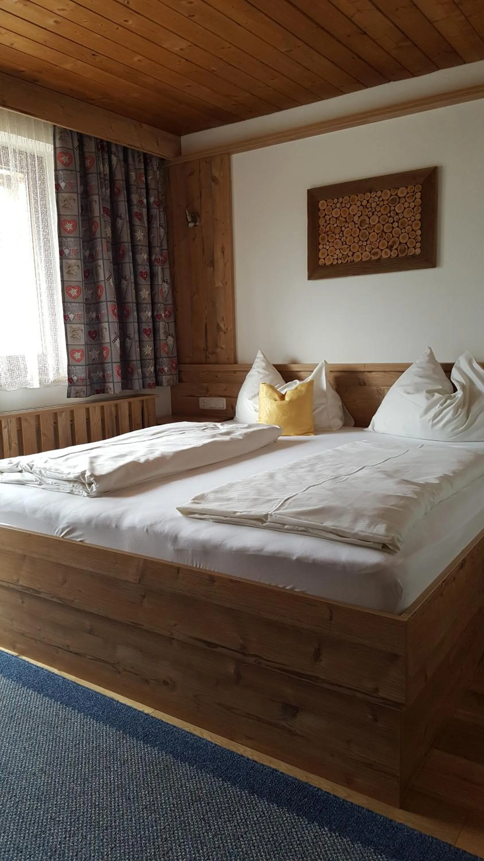 Bed in Pension Singer