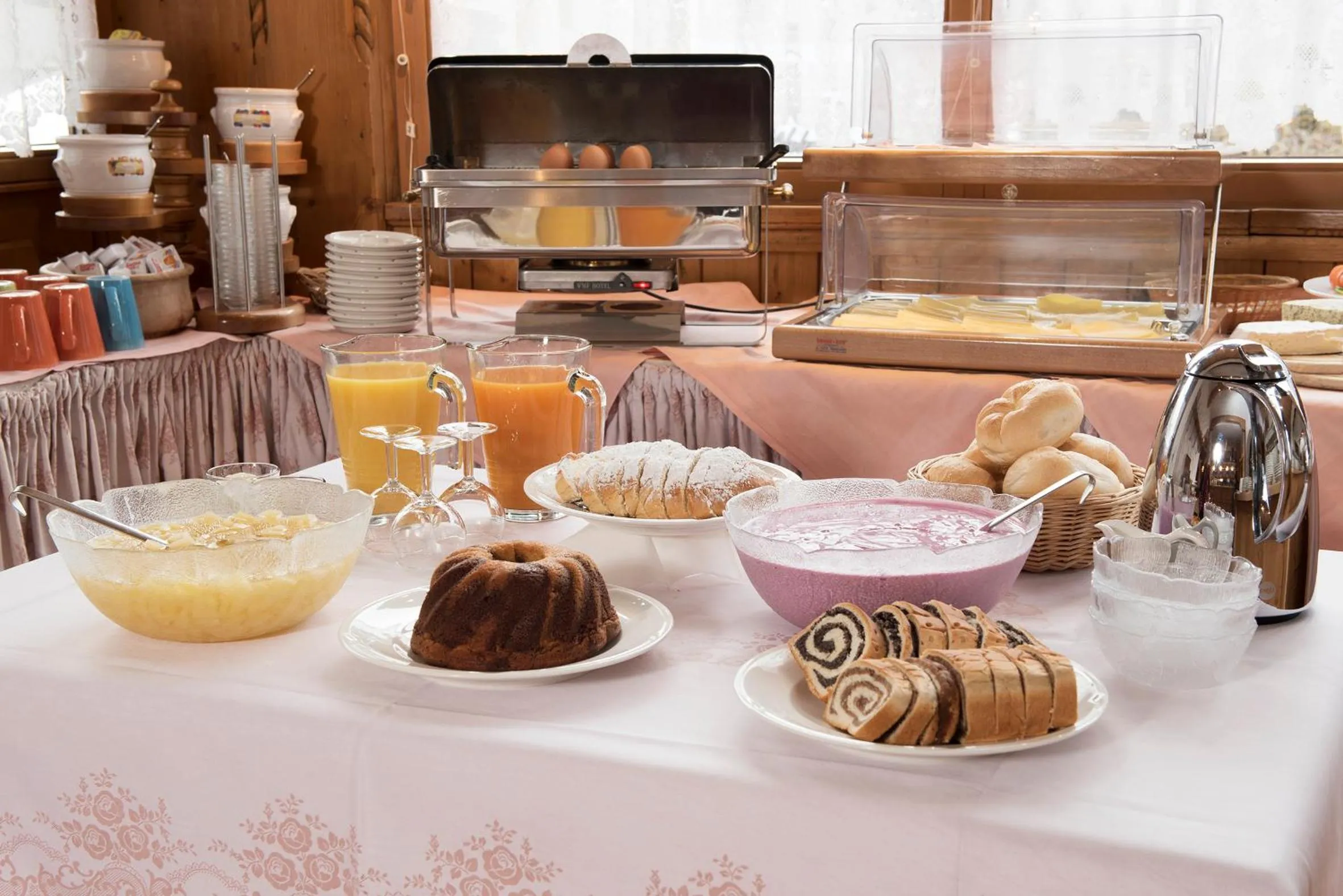 Continental breakfast in Pension Singer
