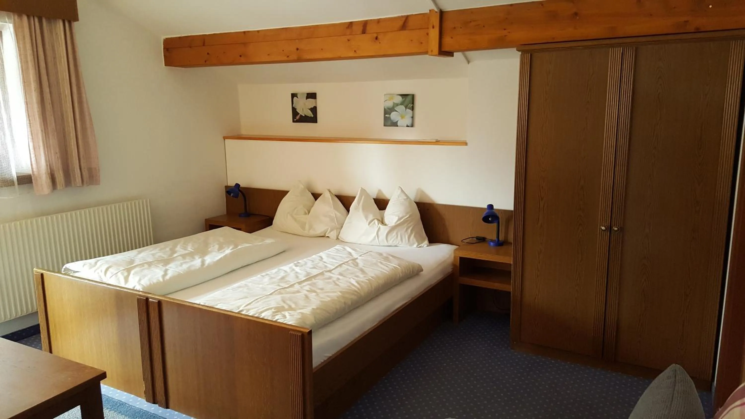 Bed in Pension Singer