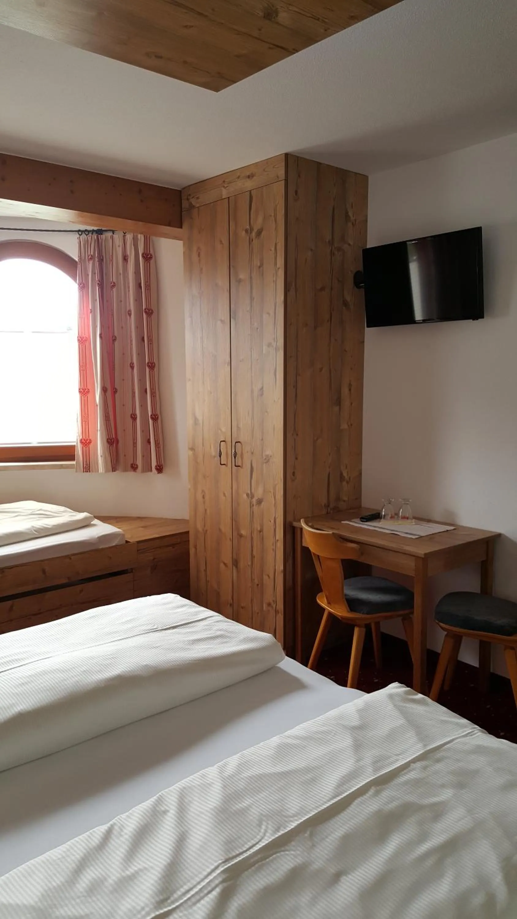 TV and multimedia, Bed in Pension Singer