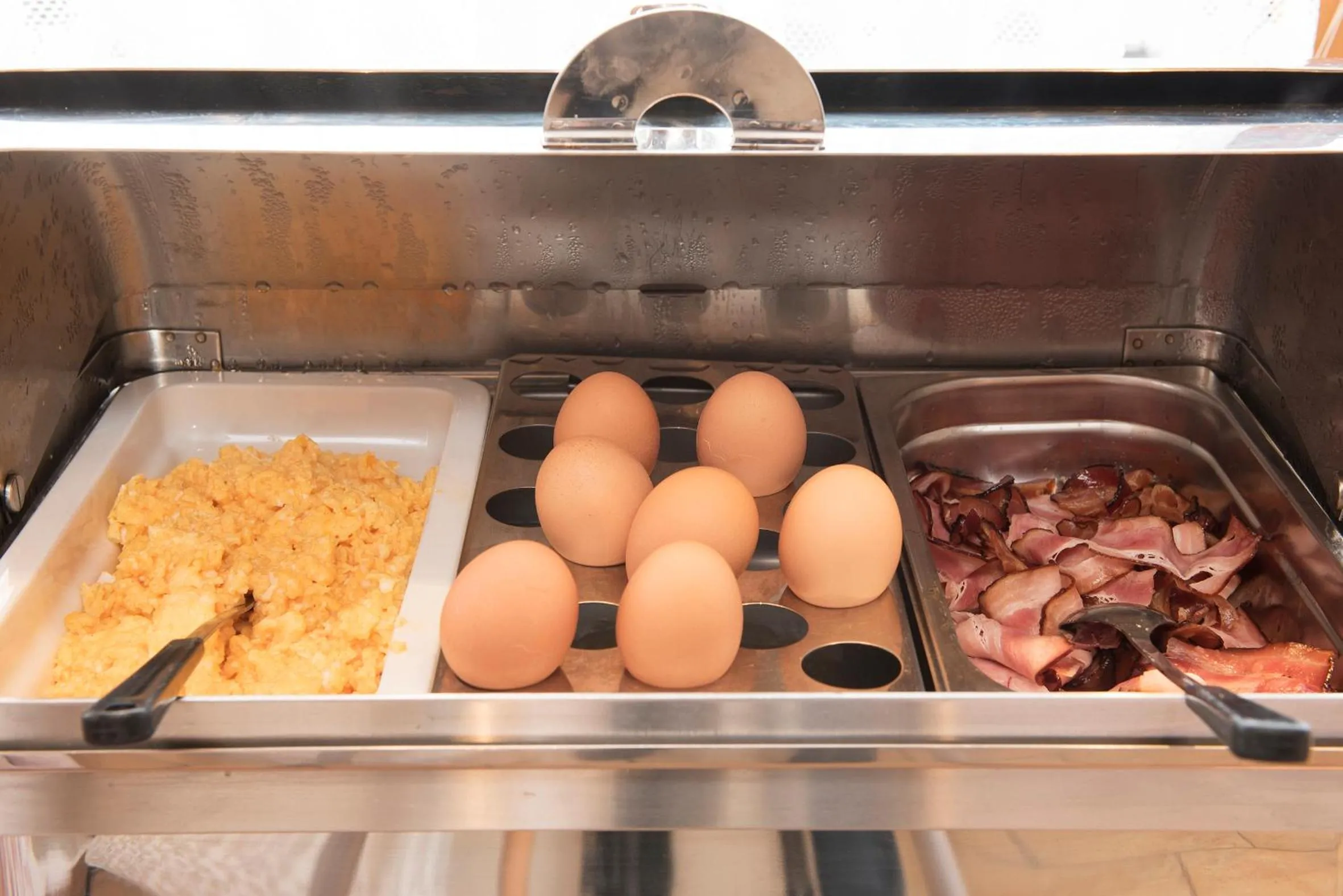 Continental breakfast in Pension Singer