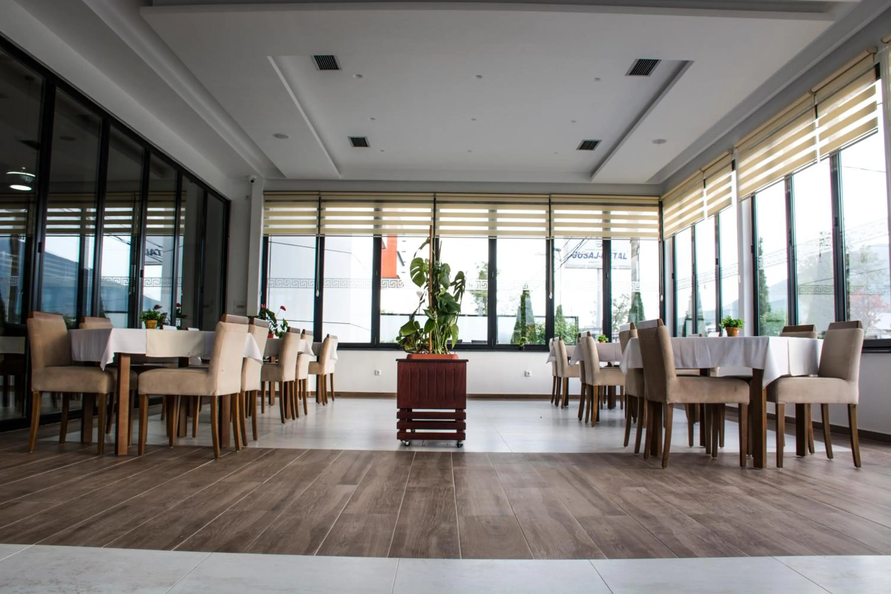 Spring in King Hotel