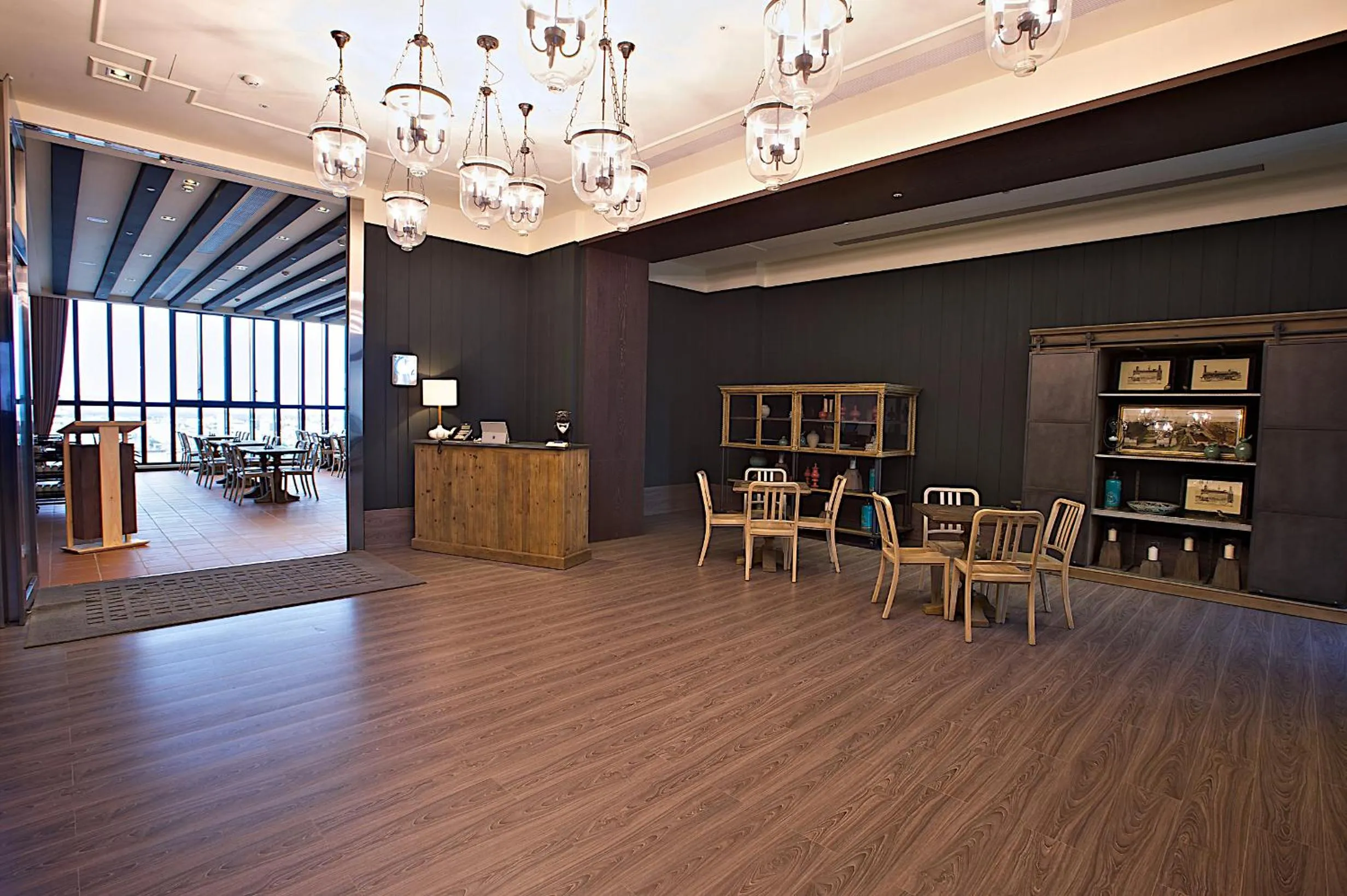 Restaurant/places to eat in The Gaya Hotel