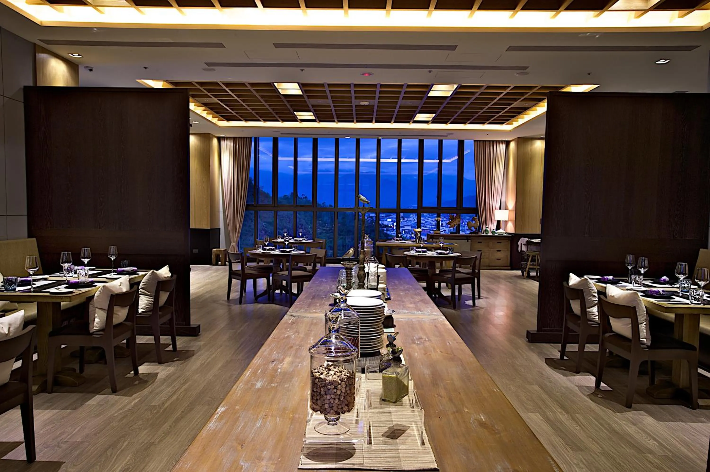 Restaurant/places to eat in The Gaya Hotel